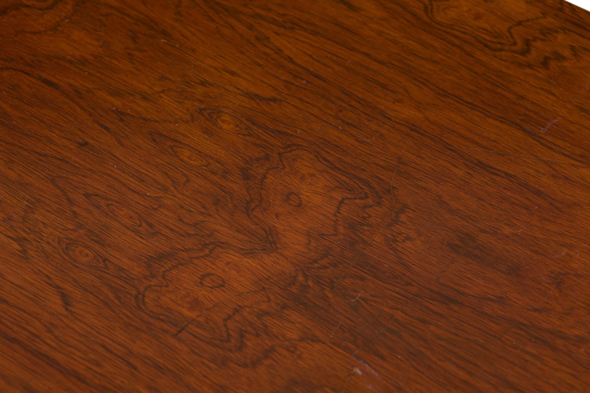 Credenza americana di metà secolo in legno di ciliegio in vendita 2