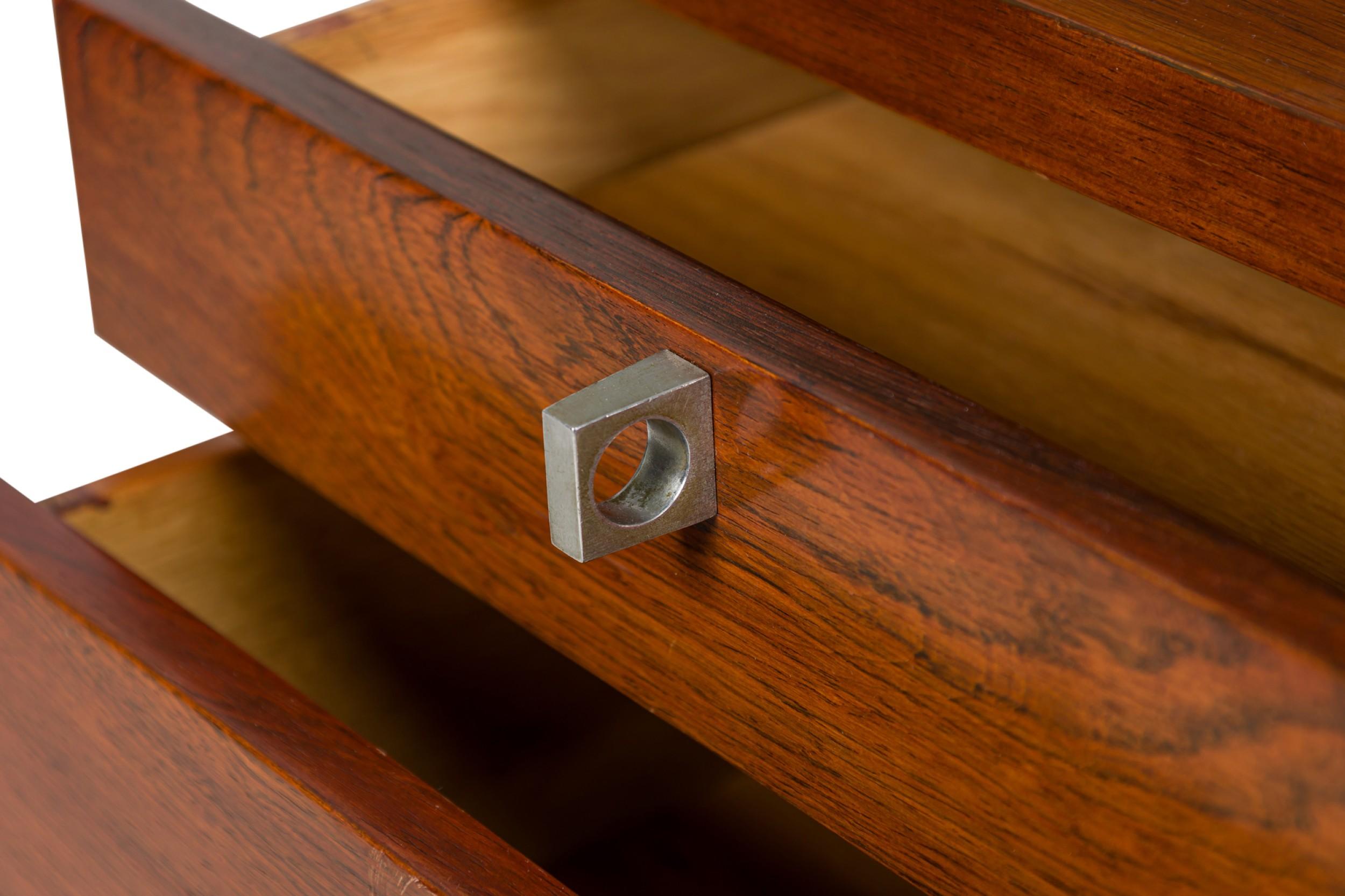 Legno Credenza americana di metà secolo in legno di ciliegio in vendita