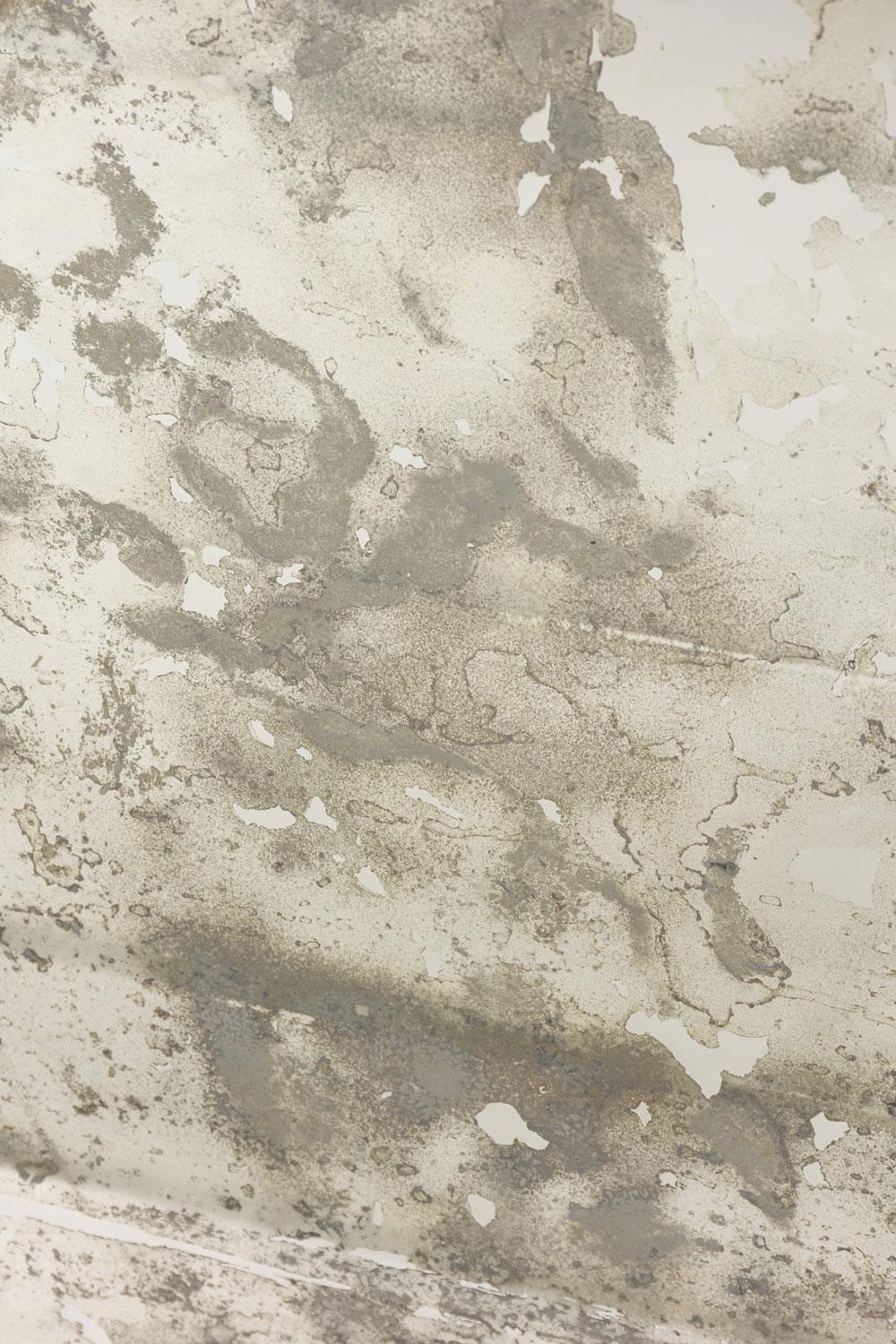 Amerikanischer vergoldeter Wandspiegel aus der Jahrhundertmitte mit geometrischem Rahmen (Moderne der Mitte des Jahrhunderts) im Angebot