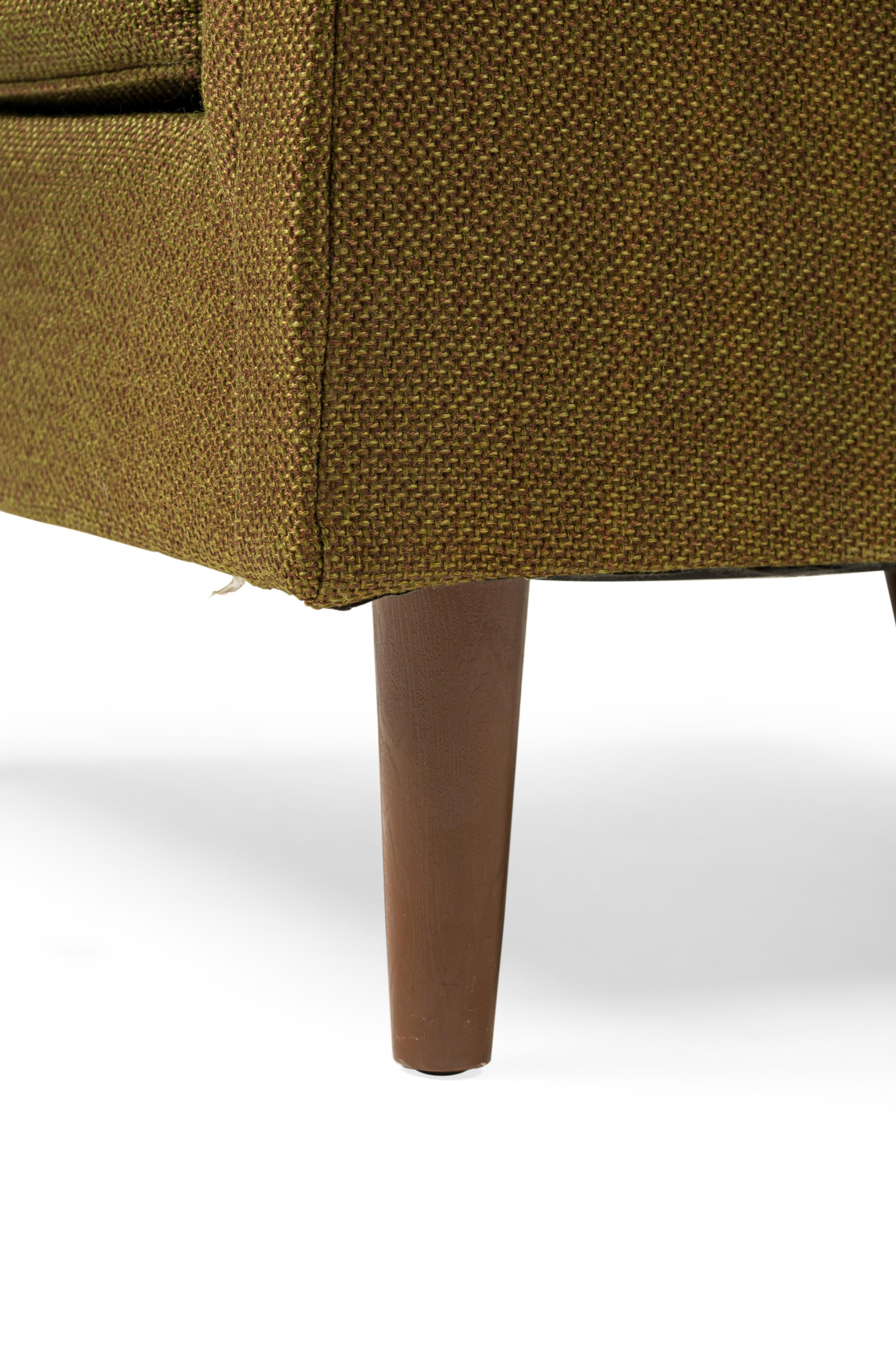 Fauteuil américain du milieu du siècle, tapissé en vert et en Brown en vente 3