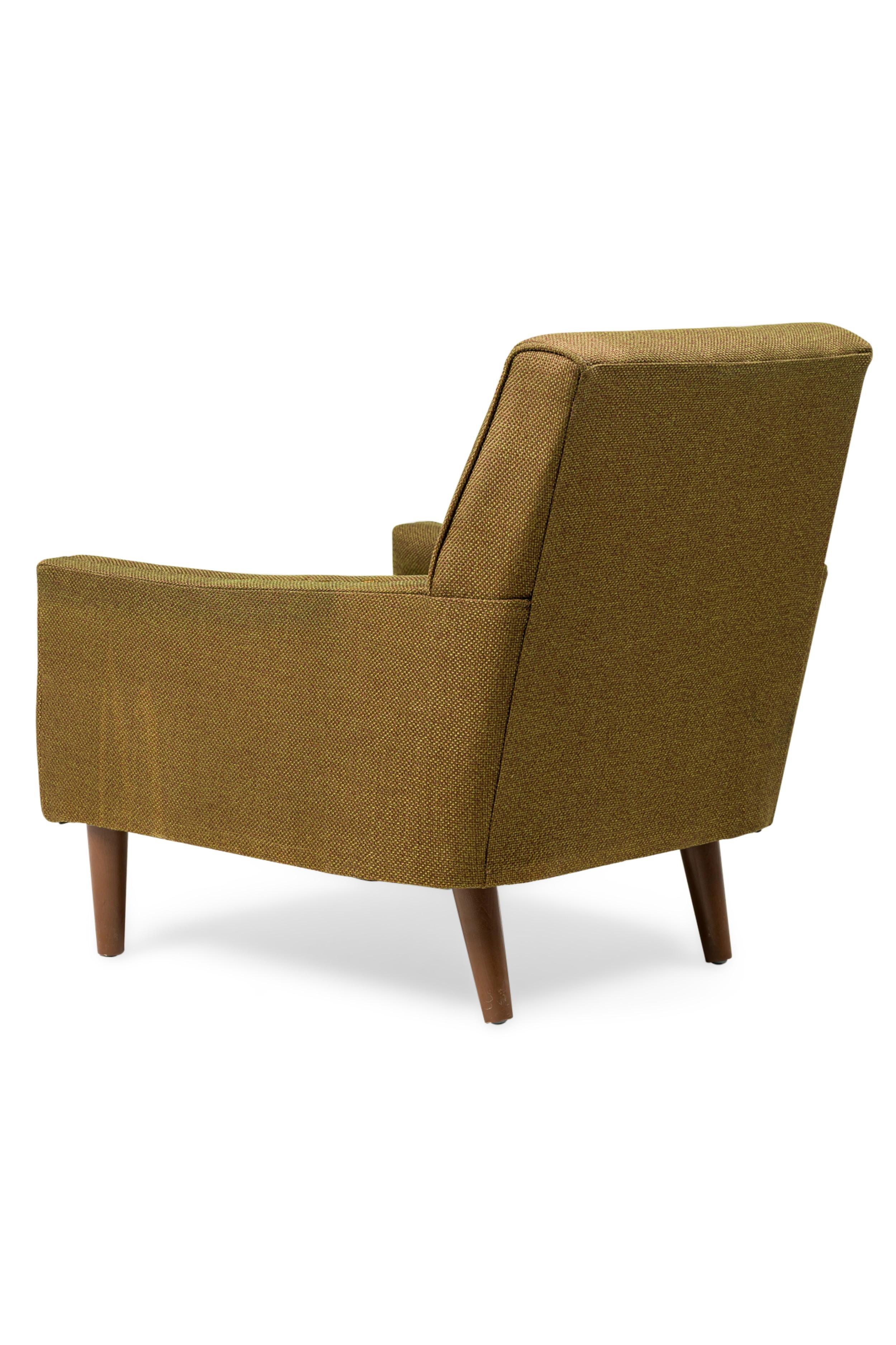 Américain Fauteuil américain du milieu du siècle, tapissé en vert et en Brown en vente