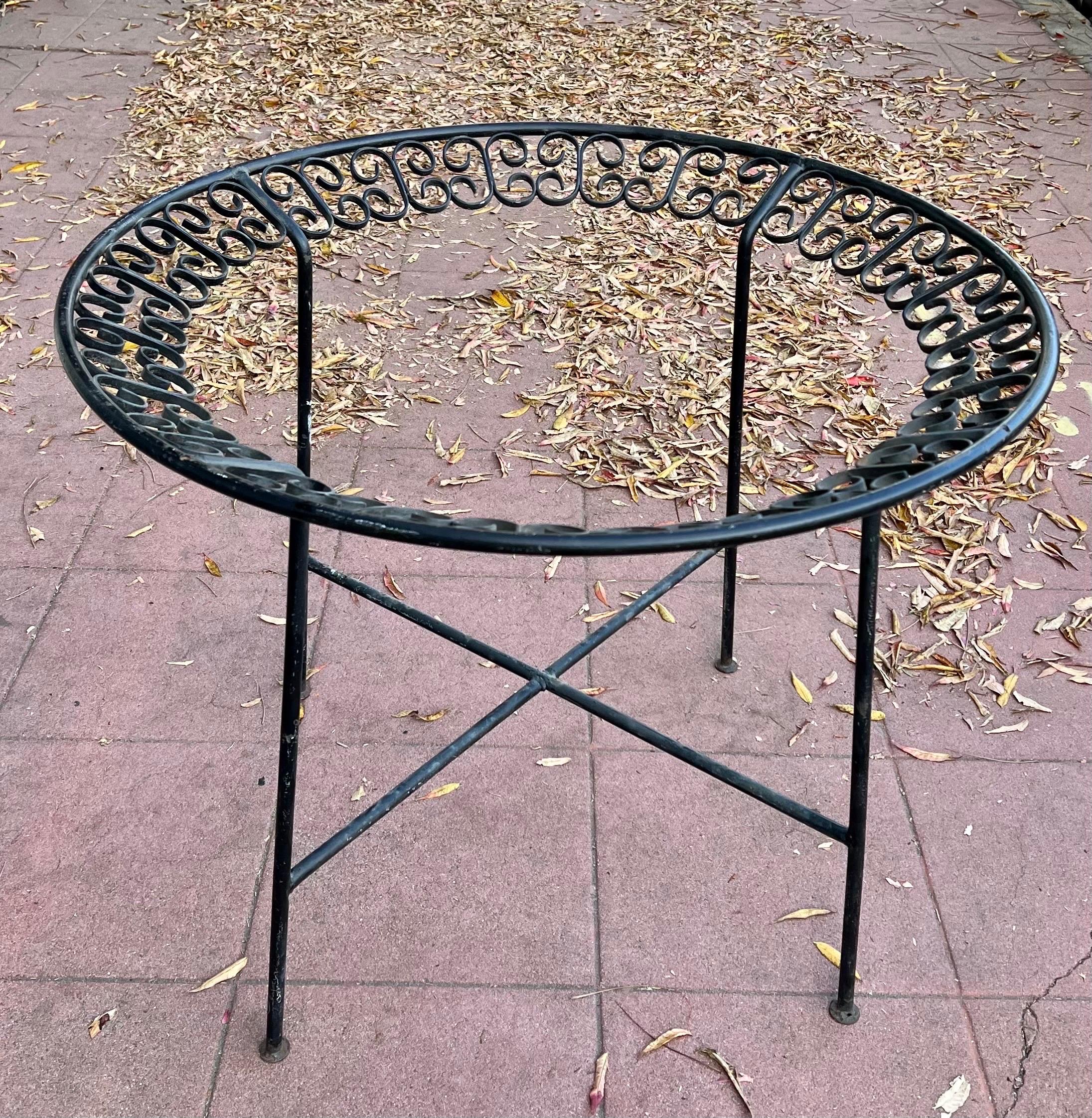 American Mid Century Iron Patio Dining Table Base by Arthur Umanoff In Good Condition For Sale In San Diego, CA