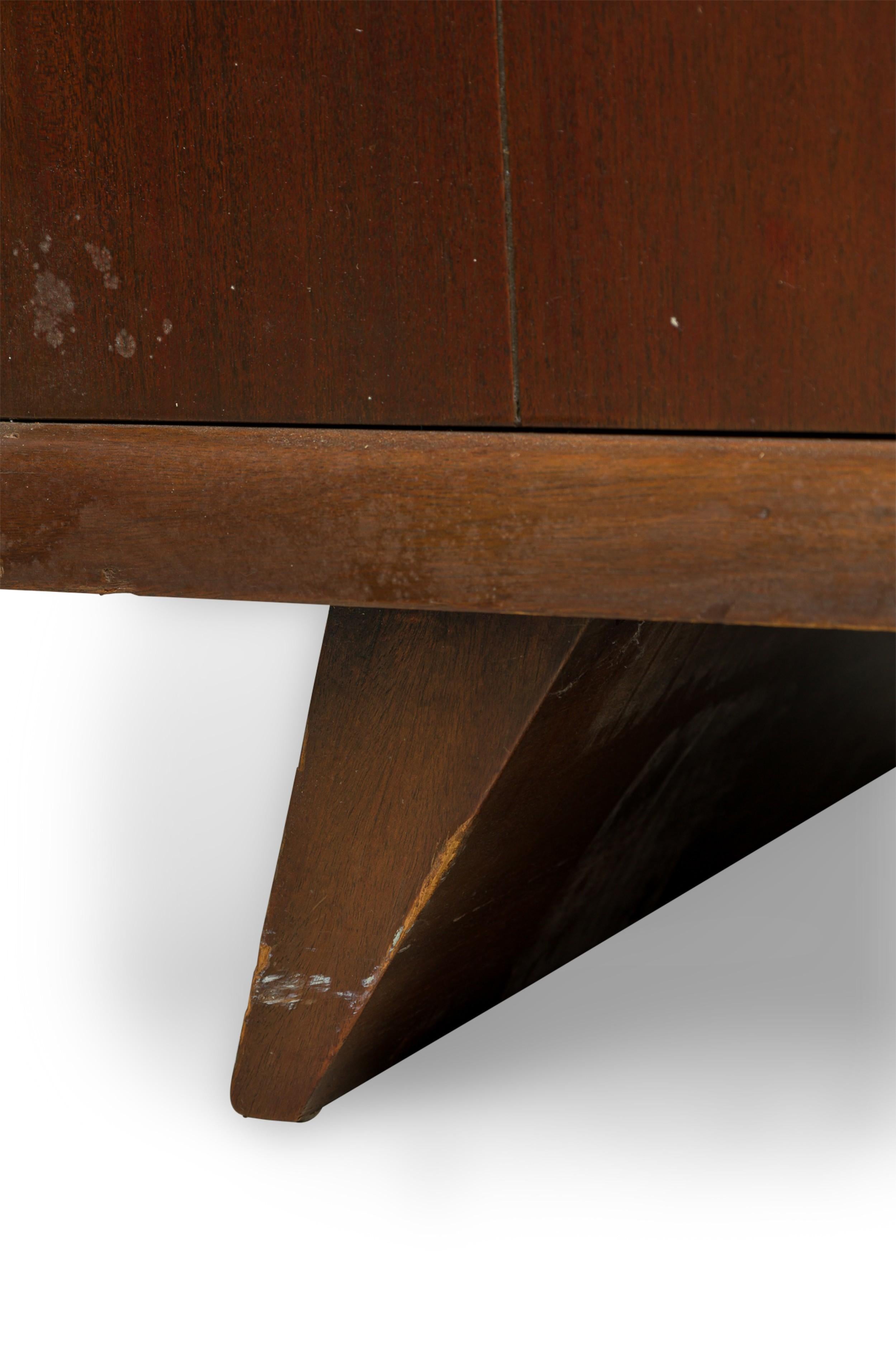 American Mid-Century Lane Dresser For Sale 8