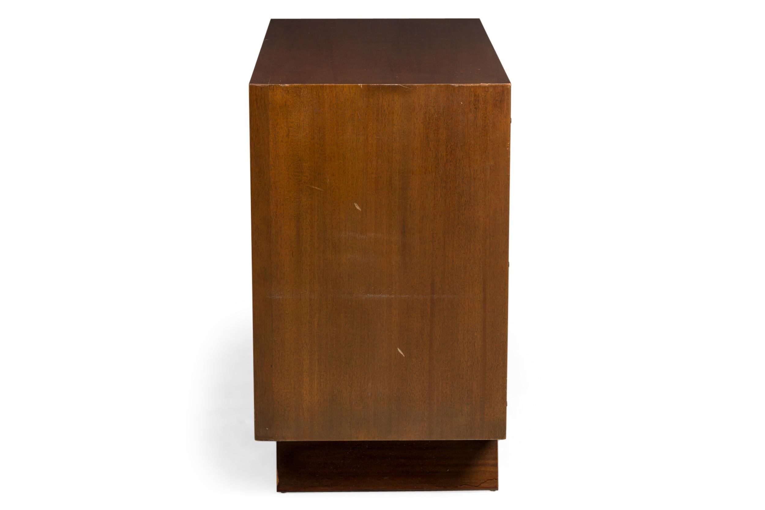 Mid-Century Modern American Mid-Century Lane Dresser For Sale