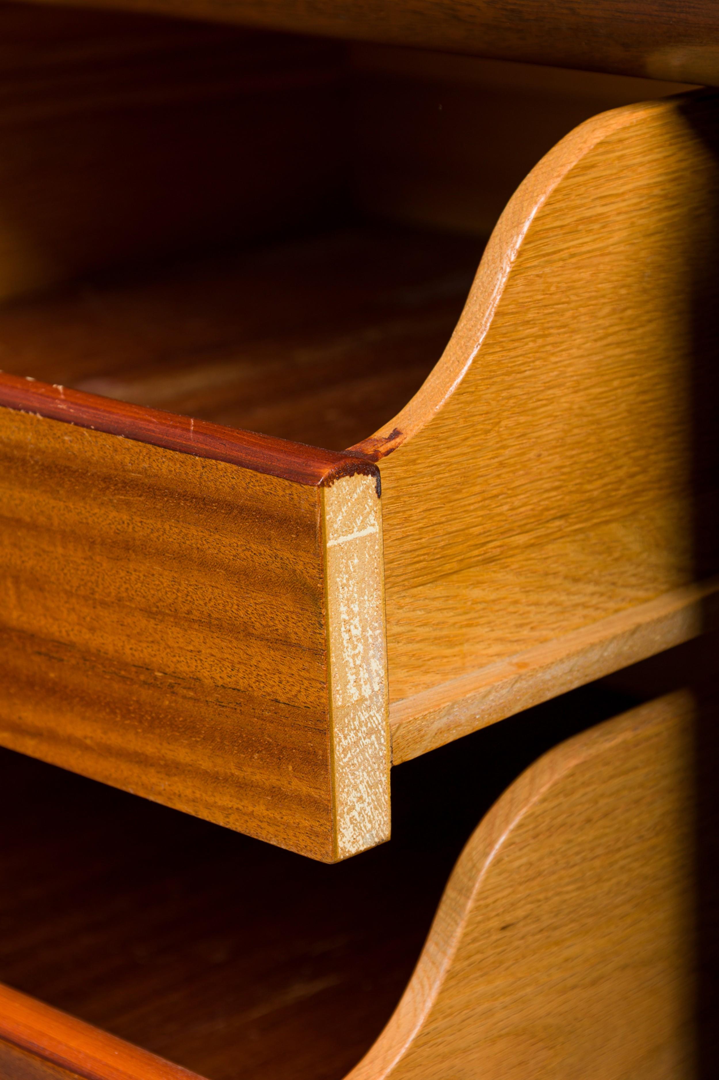 American Mid-Century Lane Dresser For Sale 2