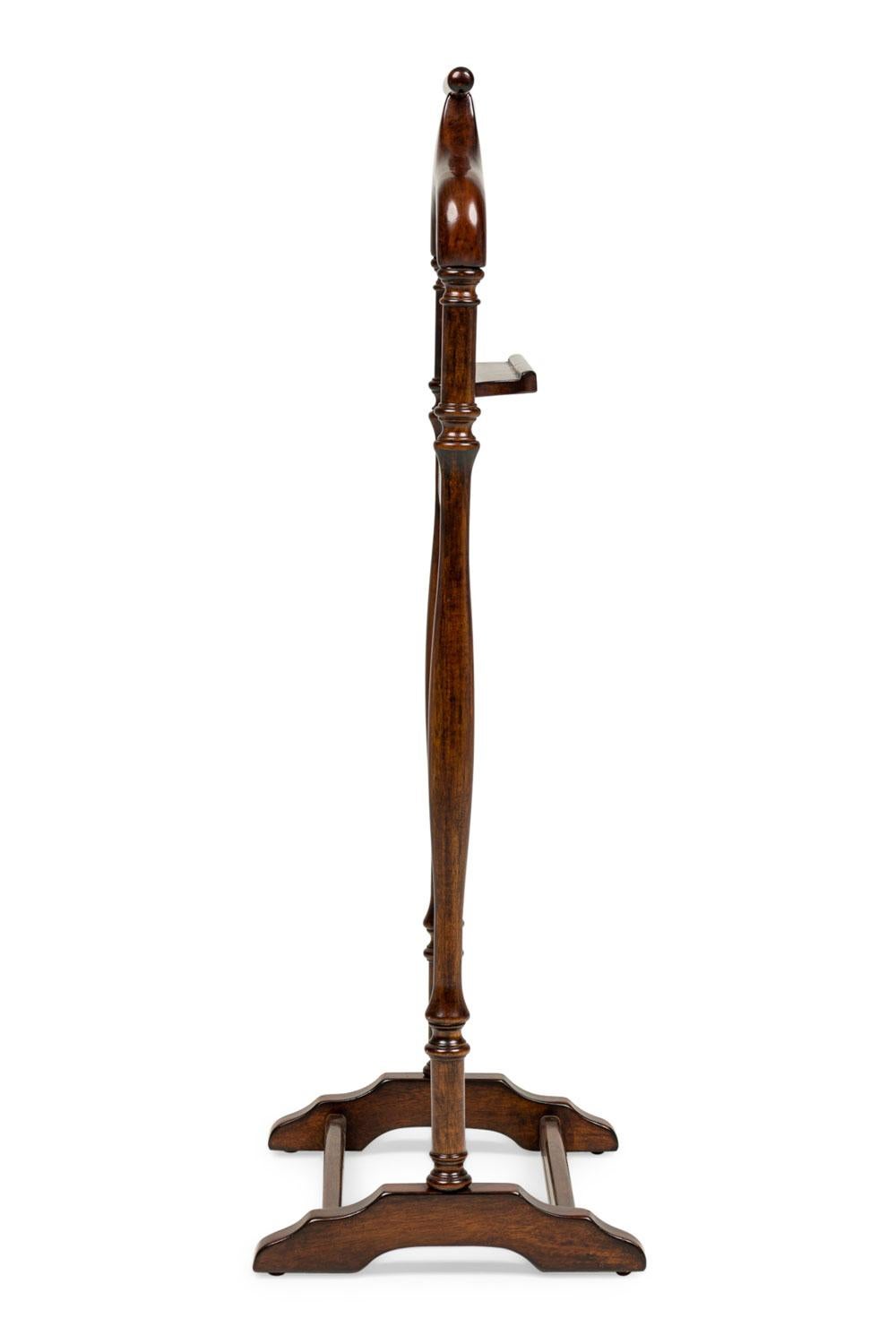 20ième siècle Valet de chambre en acajou du milieu du siècle dernier en vente