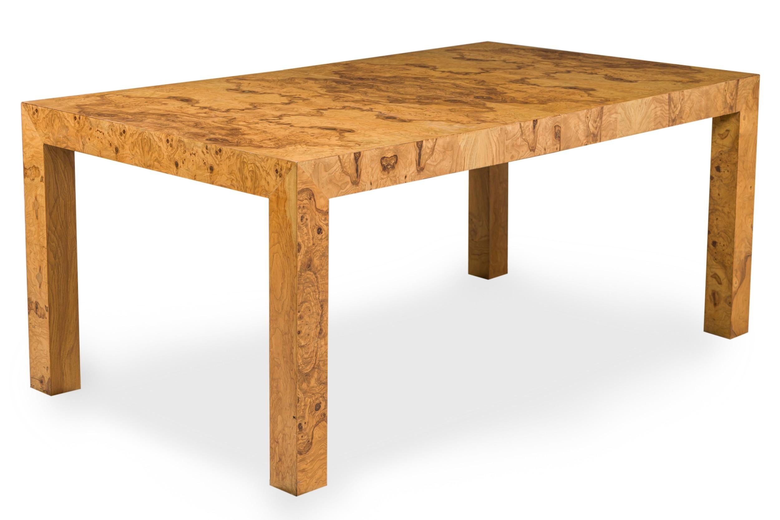 Américain Table de salle à manger à rallonge Milo Baughman du milieu du siècle dernier en vente