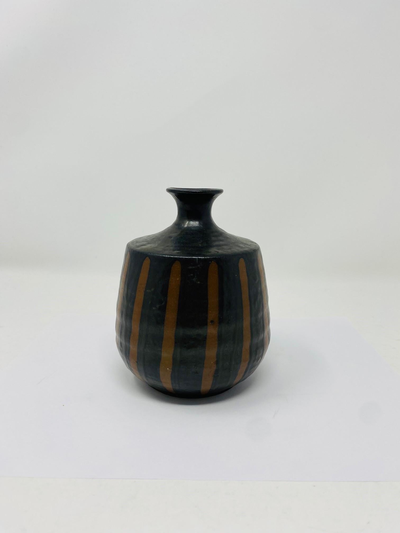 American Mid century Modern California Pottery Ceramic Vase For Sale 1