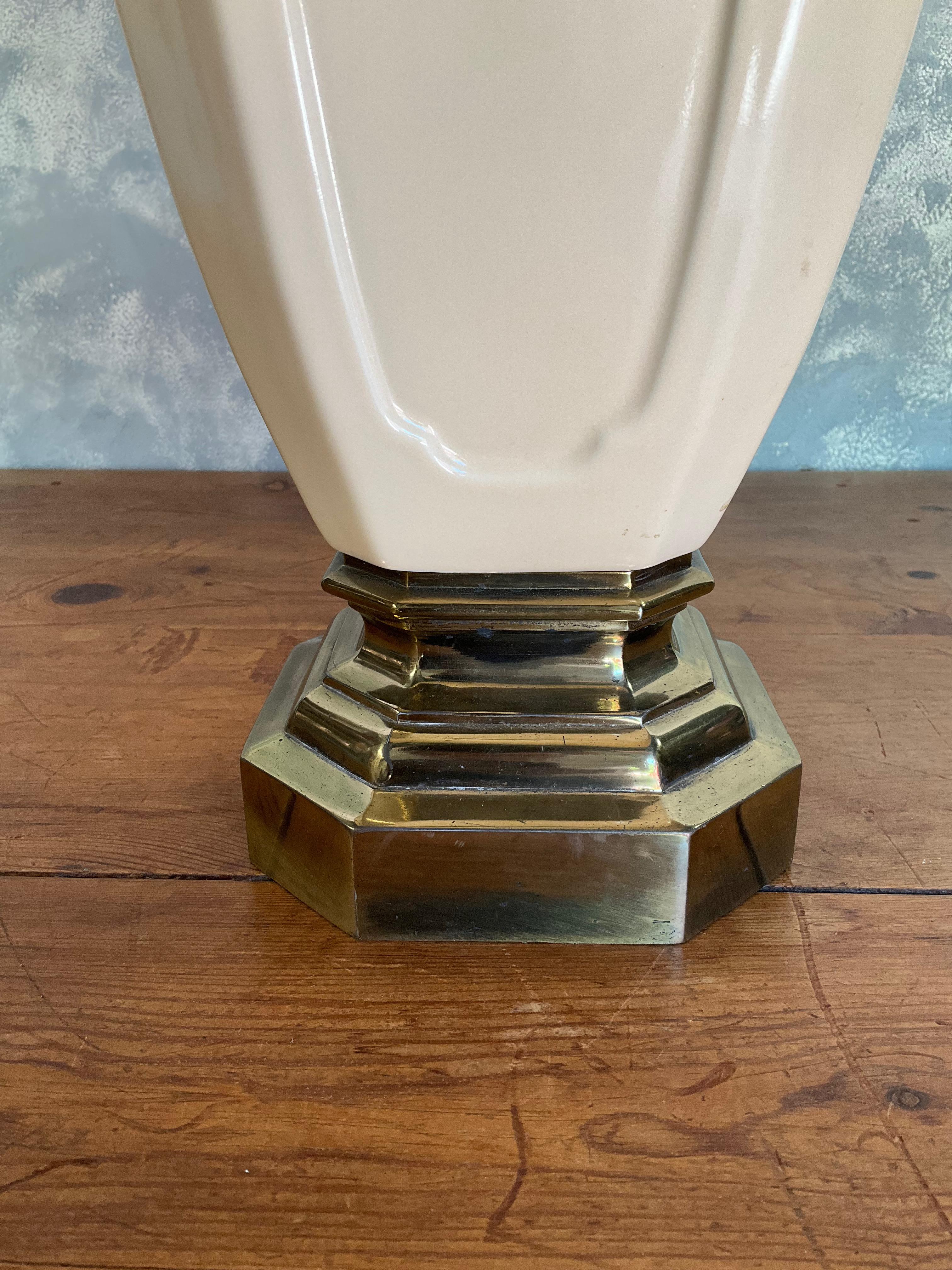 Mid-Century Modern American Mid-Century Ceramic and Brass Stiffel Table Lamp For Sale