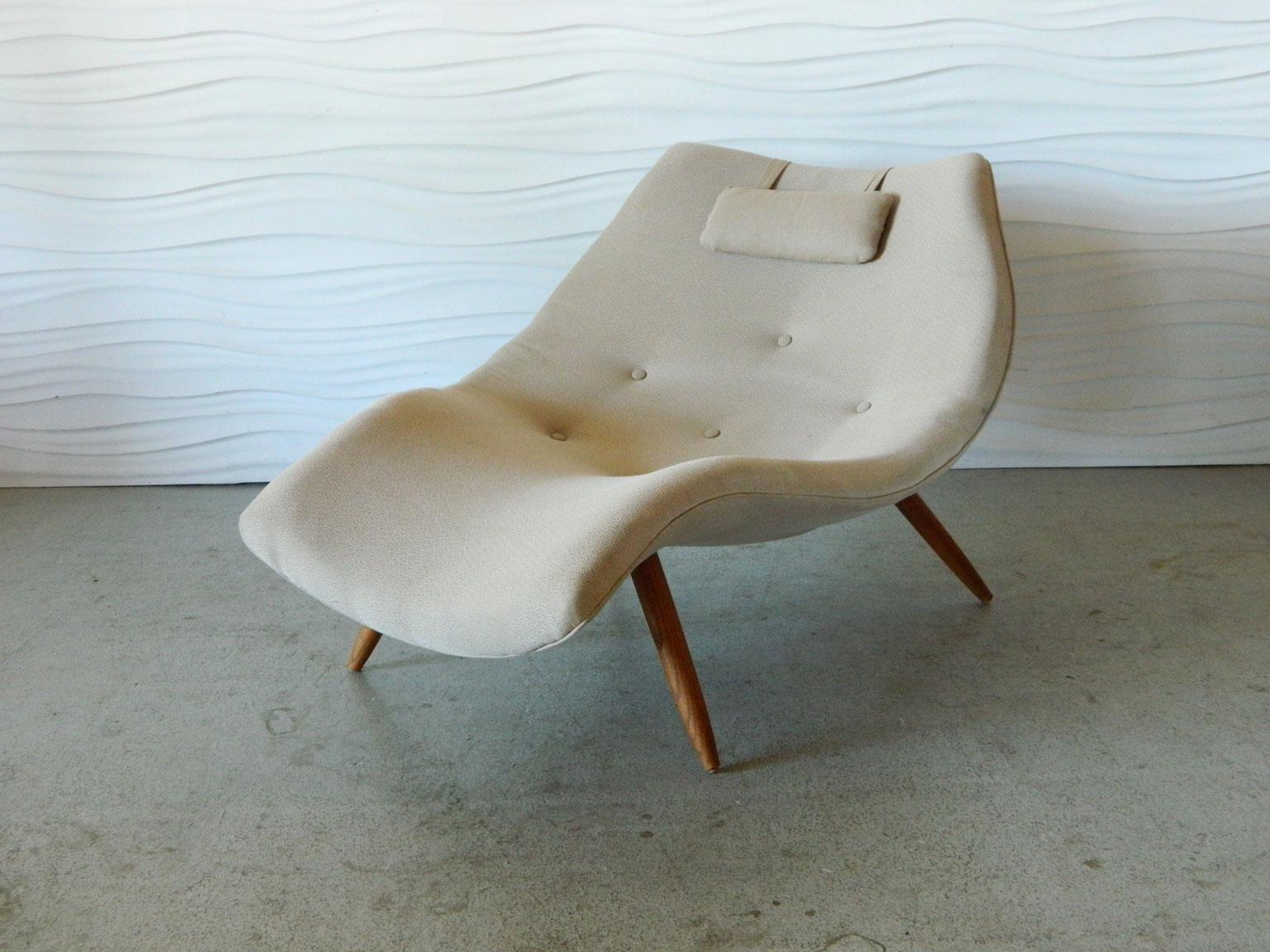 Sculptural chaise by American designer Adrian Pearsall for Craft Associates, model 1828C.