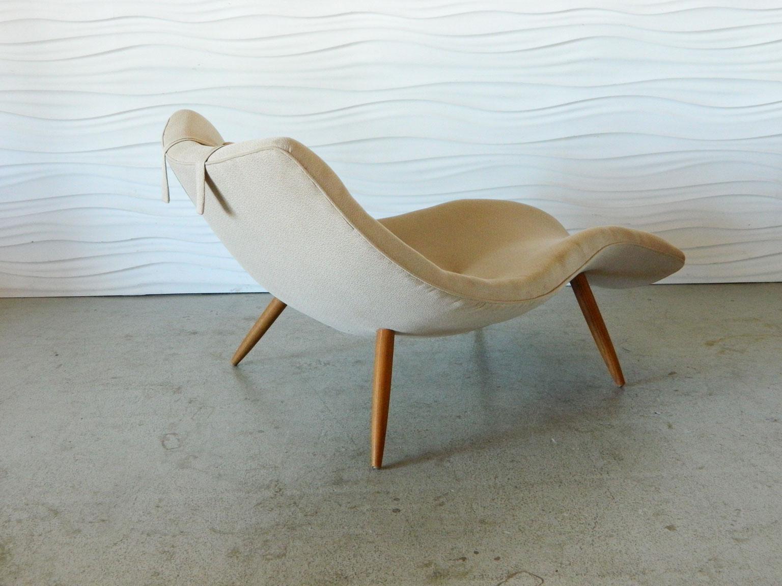 American Mid-Century Modern Chaise by Adrian Pearsall In Good Condition For Sale In Baltimore, MD