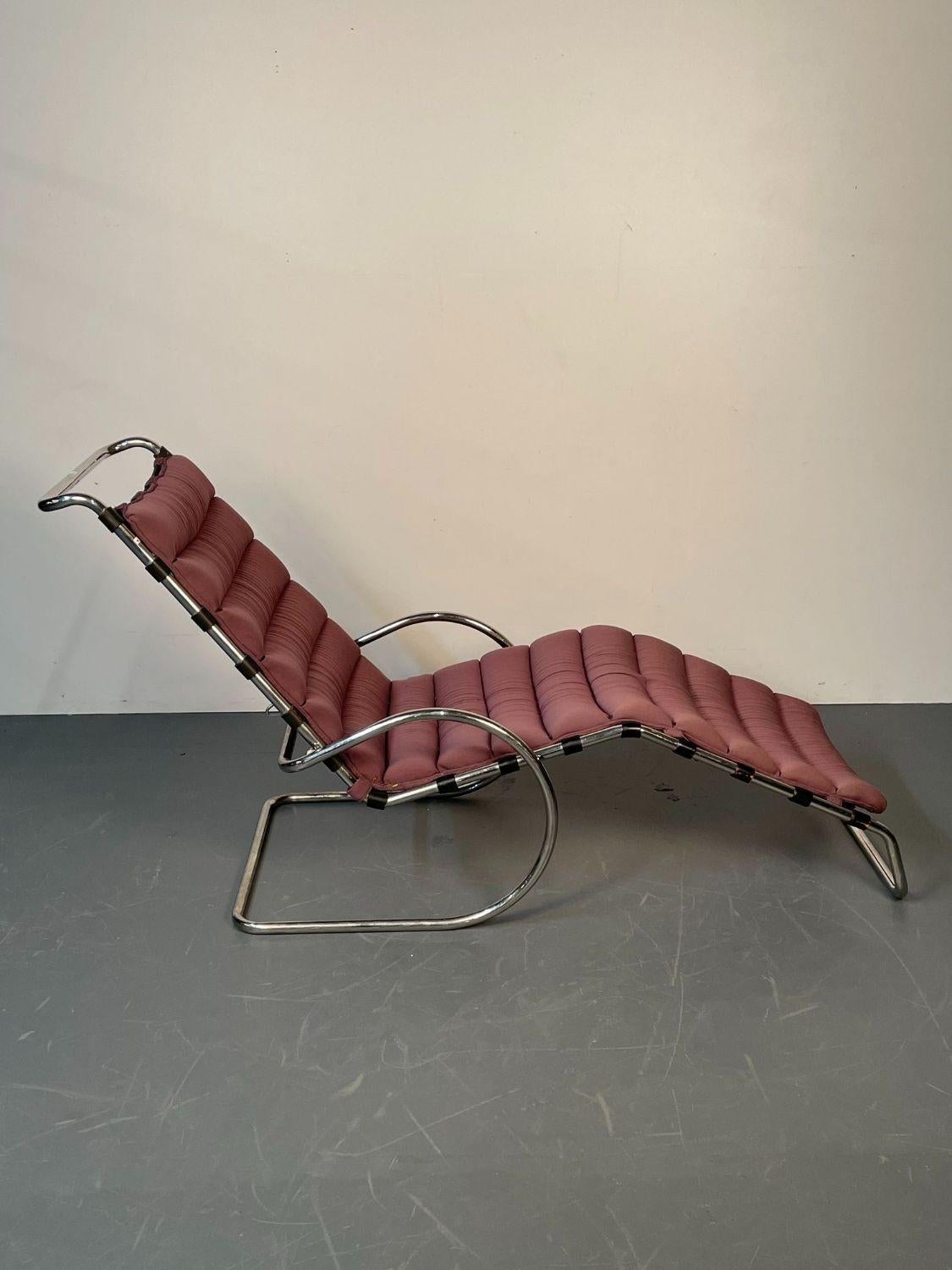 American Mid-Century Modern Chaise Lounge by Mies Van Der Rohe for Knoll, Daybed In Good Condition In Stamford, CT