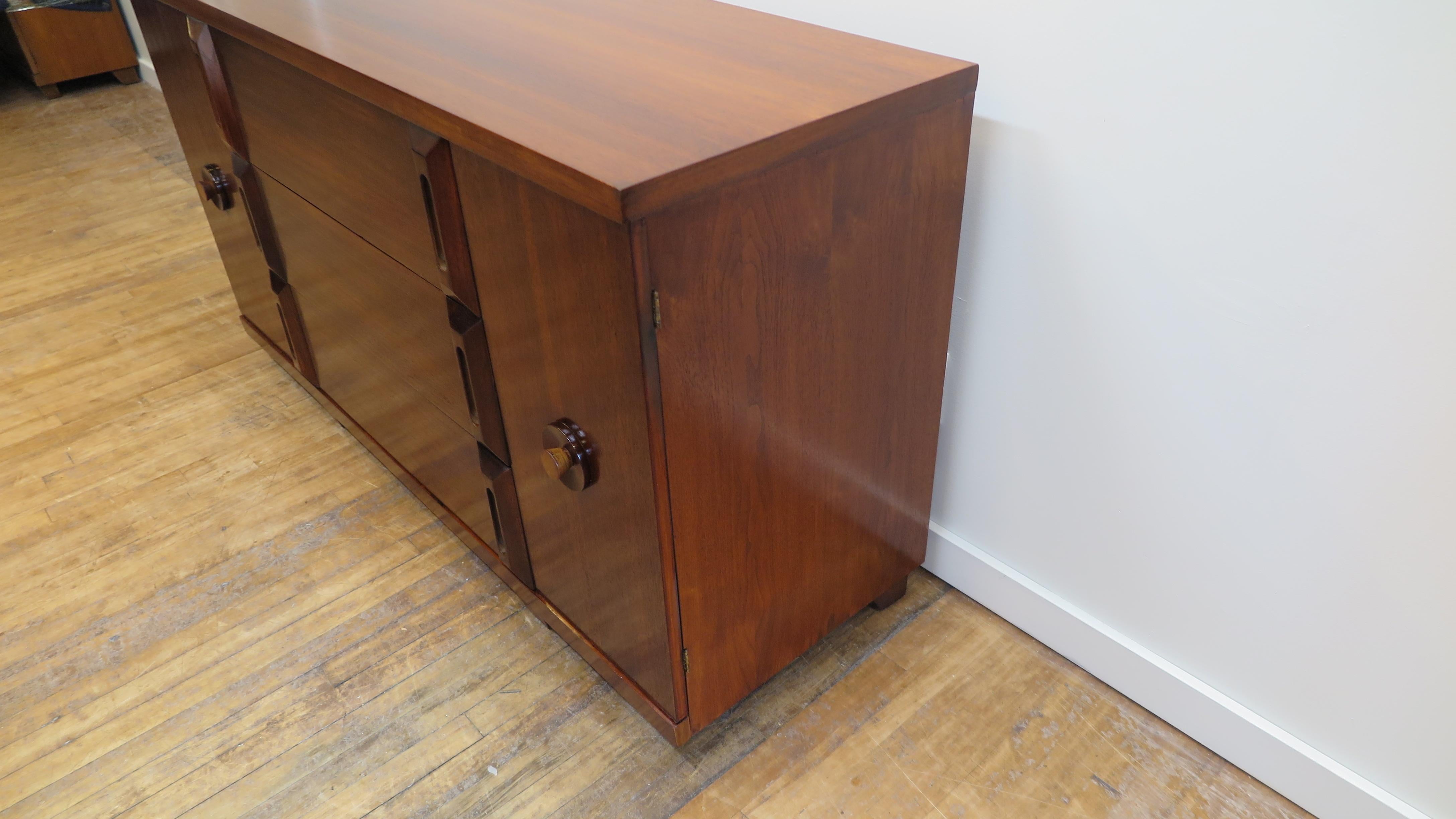 American Mid-Century Modern Credenza 5