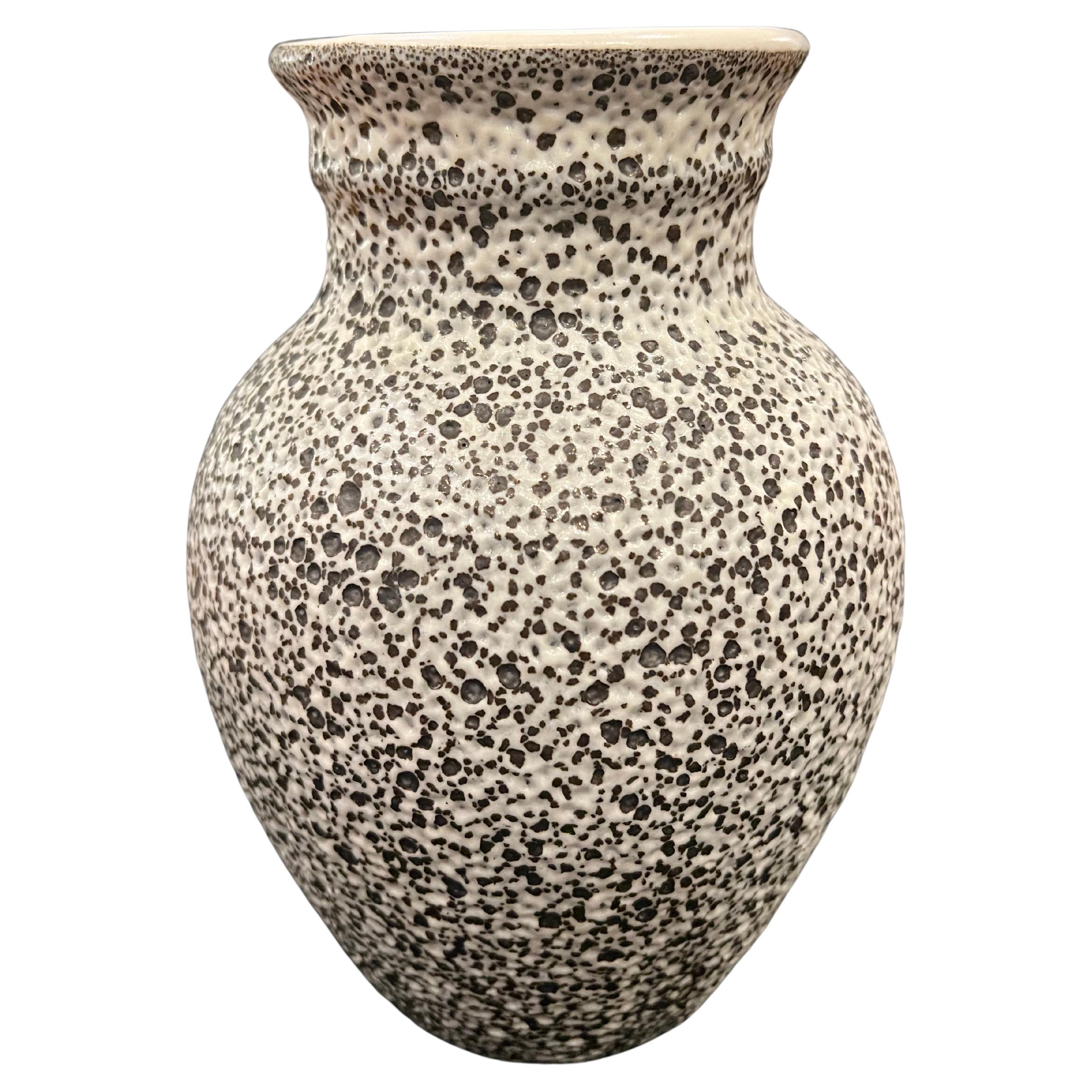 American Mid-Century Modern Douglas Ferguson Pigeon Forge Pottery Vase Signed For Sale