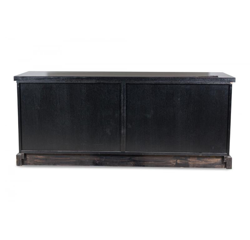 Aparador Americano Moderno de Mitad de Siglo de Cuatro Puertas Lacado (a la manera de James Mont) Estadounidense en venta