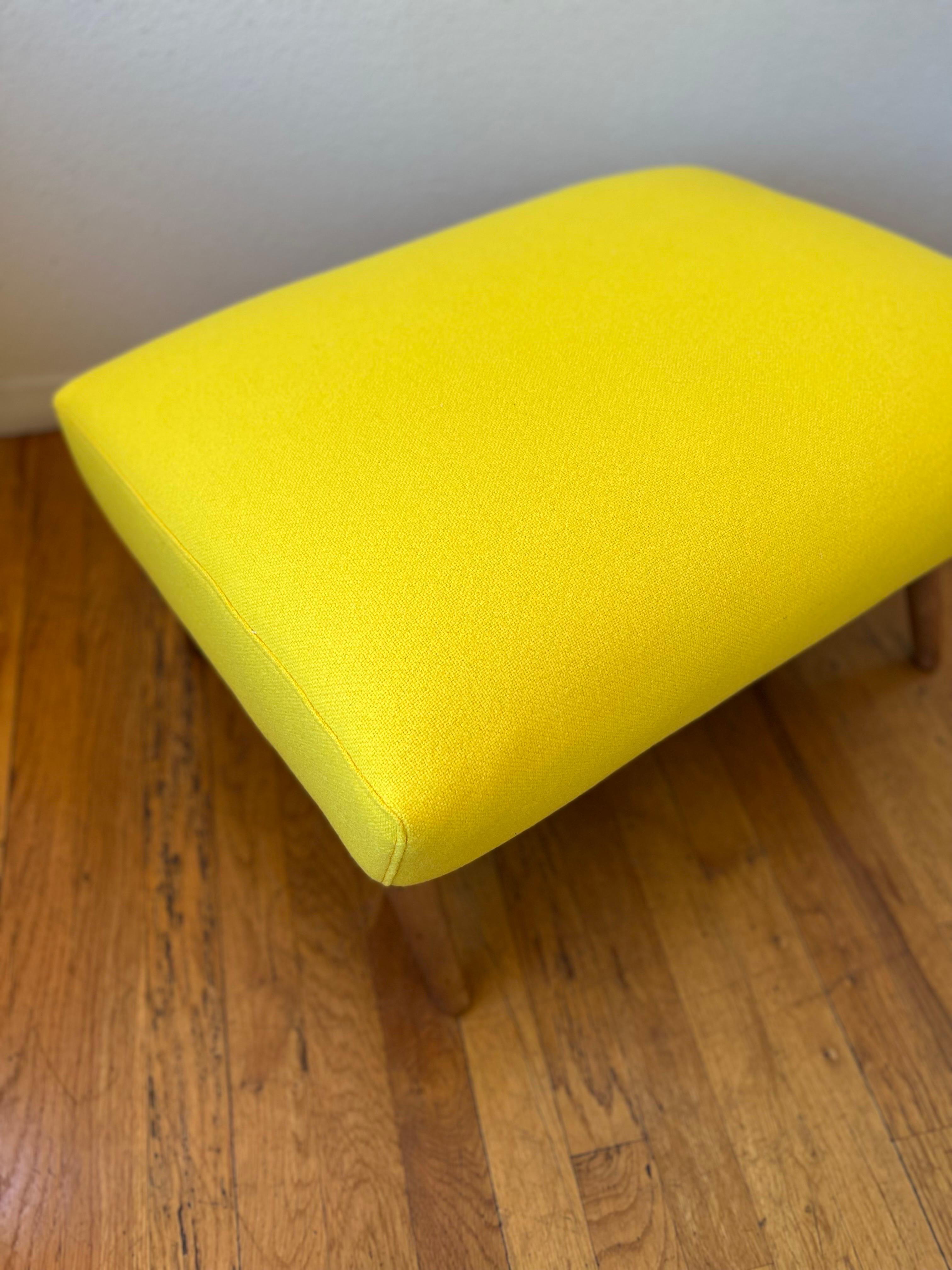 American Mid-Century Modern Ottoman in the Style of Russel Wright In Excellent Condition In San Diego, CA