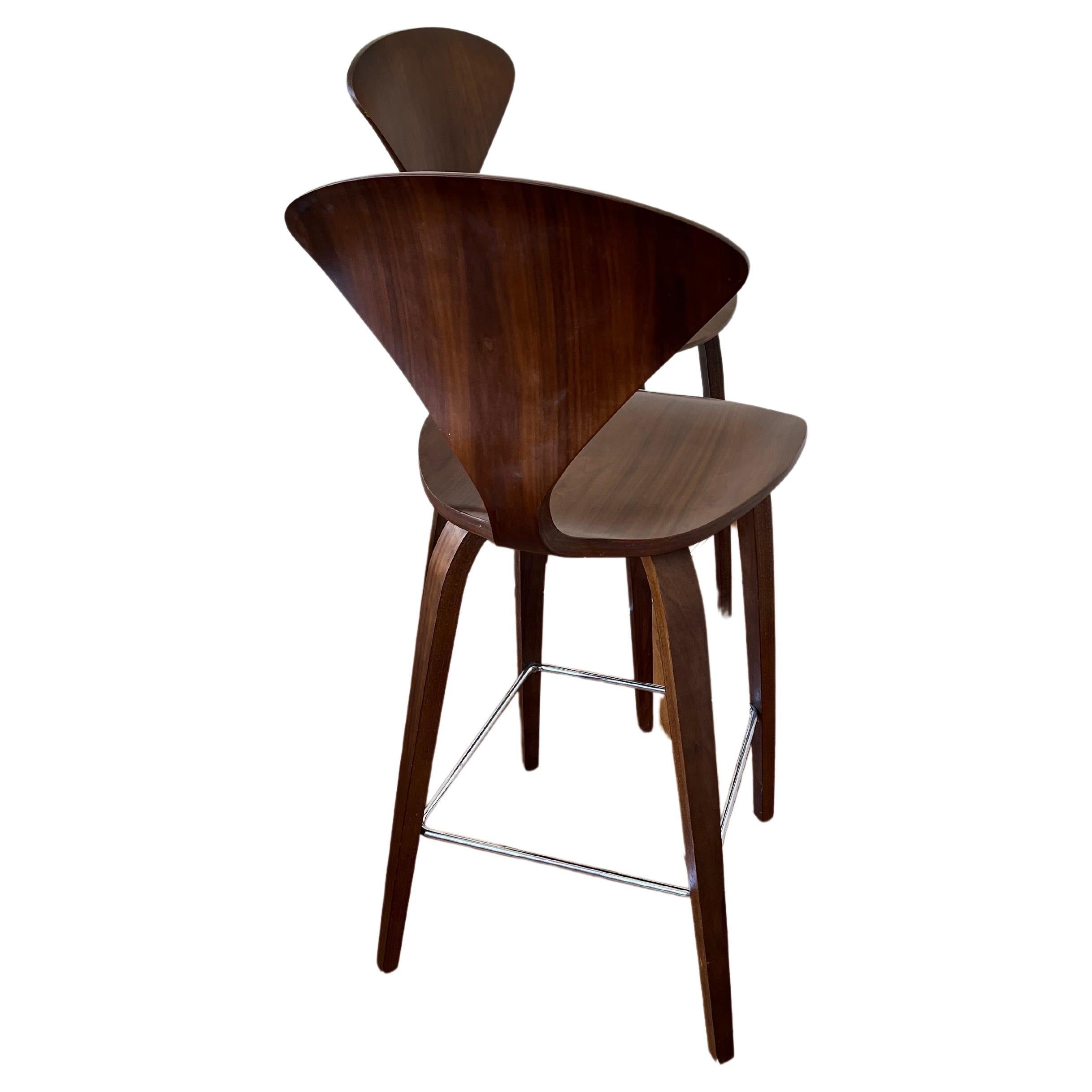 American Mid-Century Modern Pair of Barstools by Norman Cherner 2 Sets Available In Good Condition In San Diego, CA