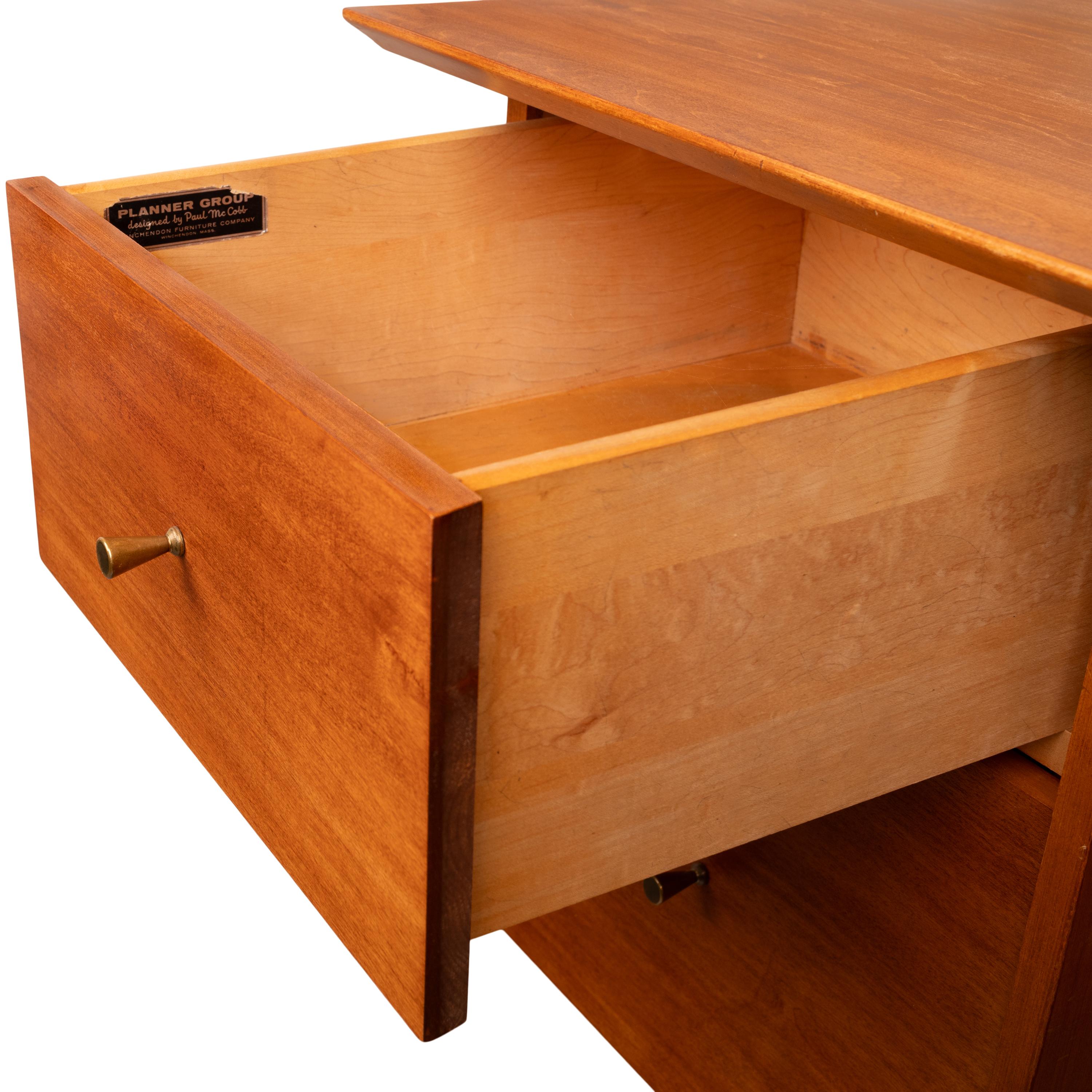 American Mid Century Modern Paul McCobb Planner Group Maple # 1560 Desk 1950's For Sale 10