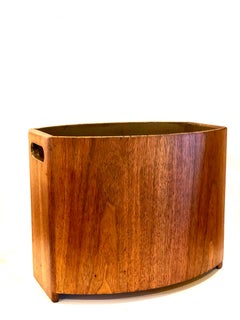 American Mid-Century Modern Rare Large Wastebasket with Handles by Stow Davis