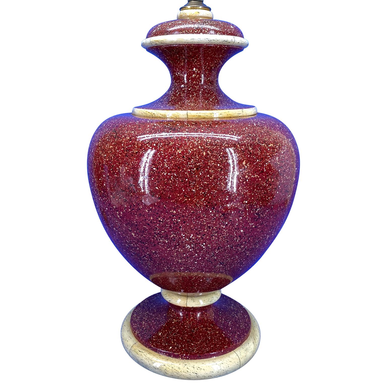 Hand-Crafted American Mid-Century Modern Red Faux Marble Urn-Shaped Table Lamp For Sale