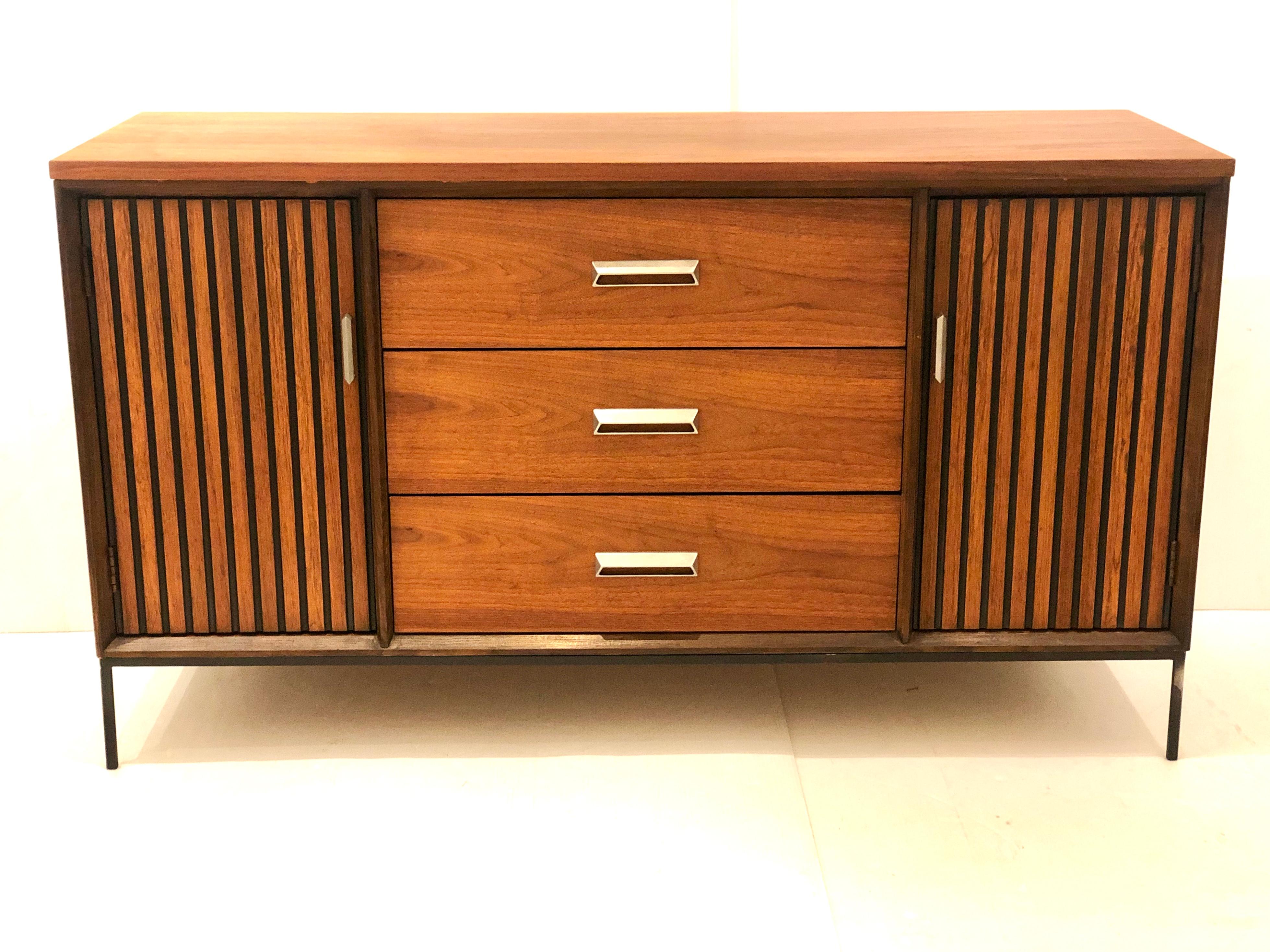 American Mid-Century Modern Small Walnut Credenza on Iron Base In Good Condition In San Diego, CA