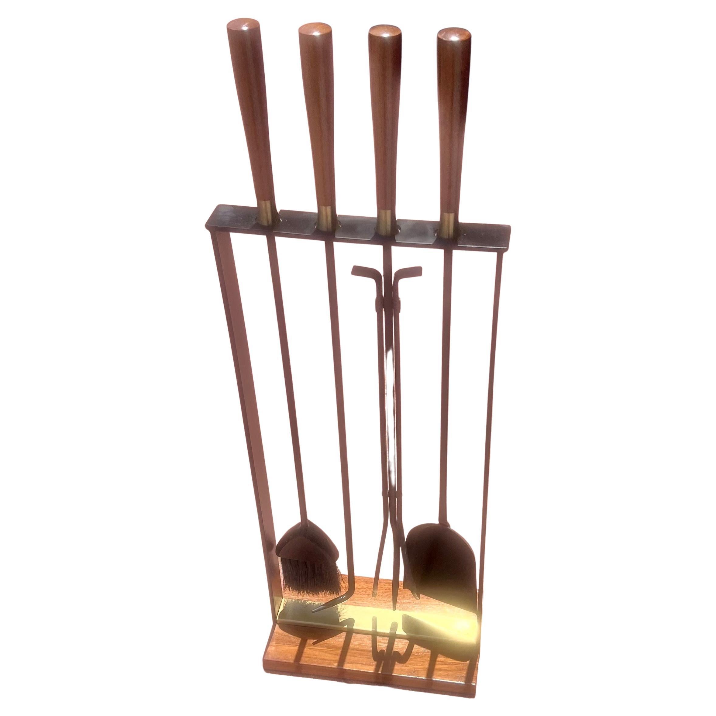American Mid-Century Modern Solid Iron Walnut  Modernist Set of Fireplace Tools In Good Condition For Sale In San Diego, CA