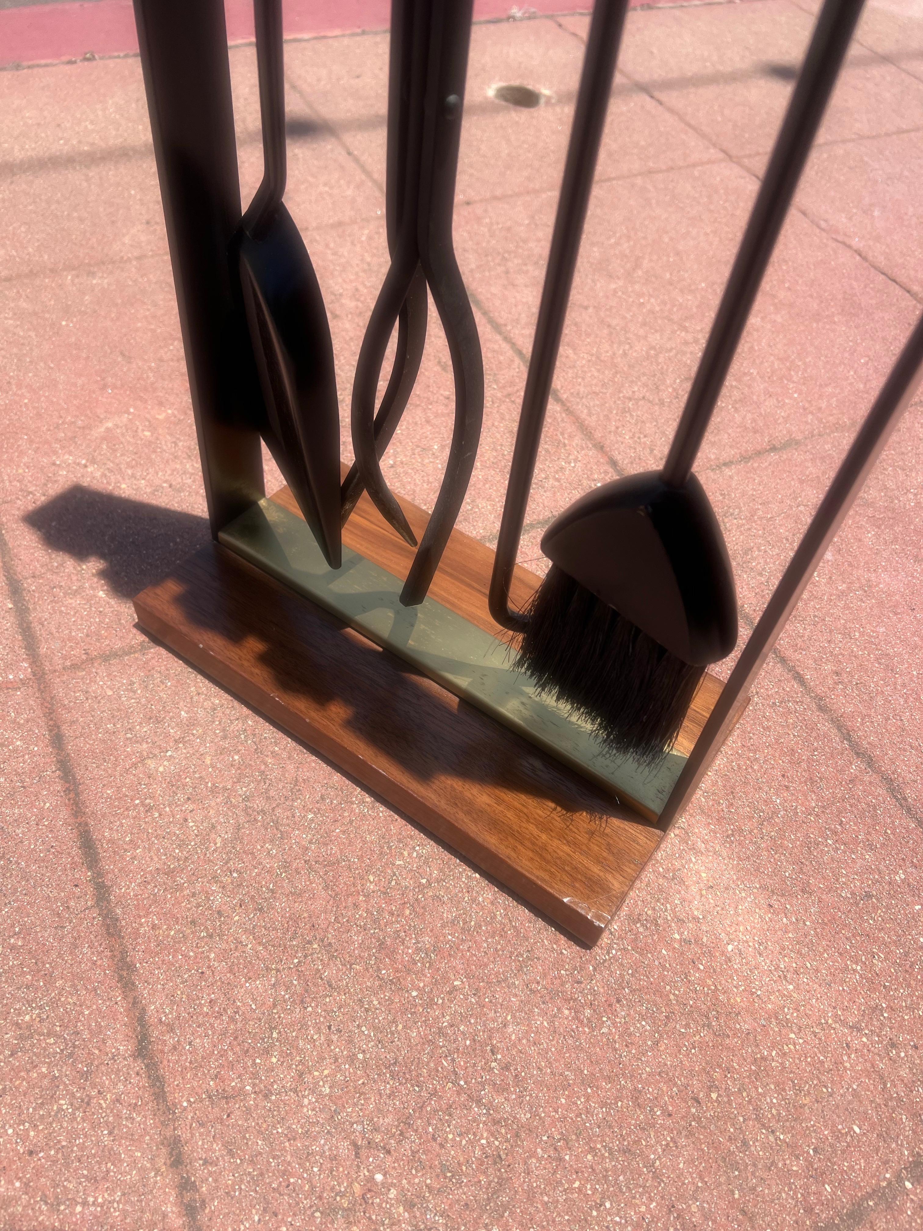 American Mid-Century Modern Solid Iron Walnut  Modernist Set of Fireplace Tools For Sale 2