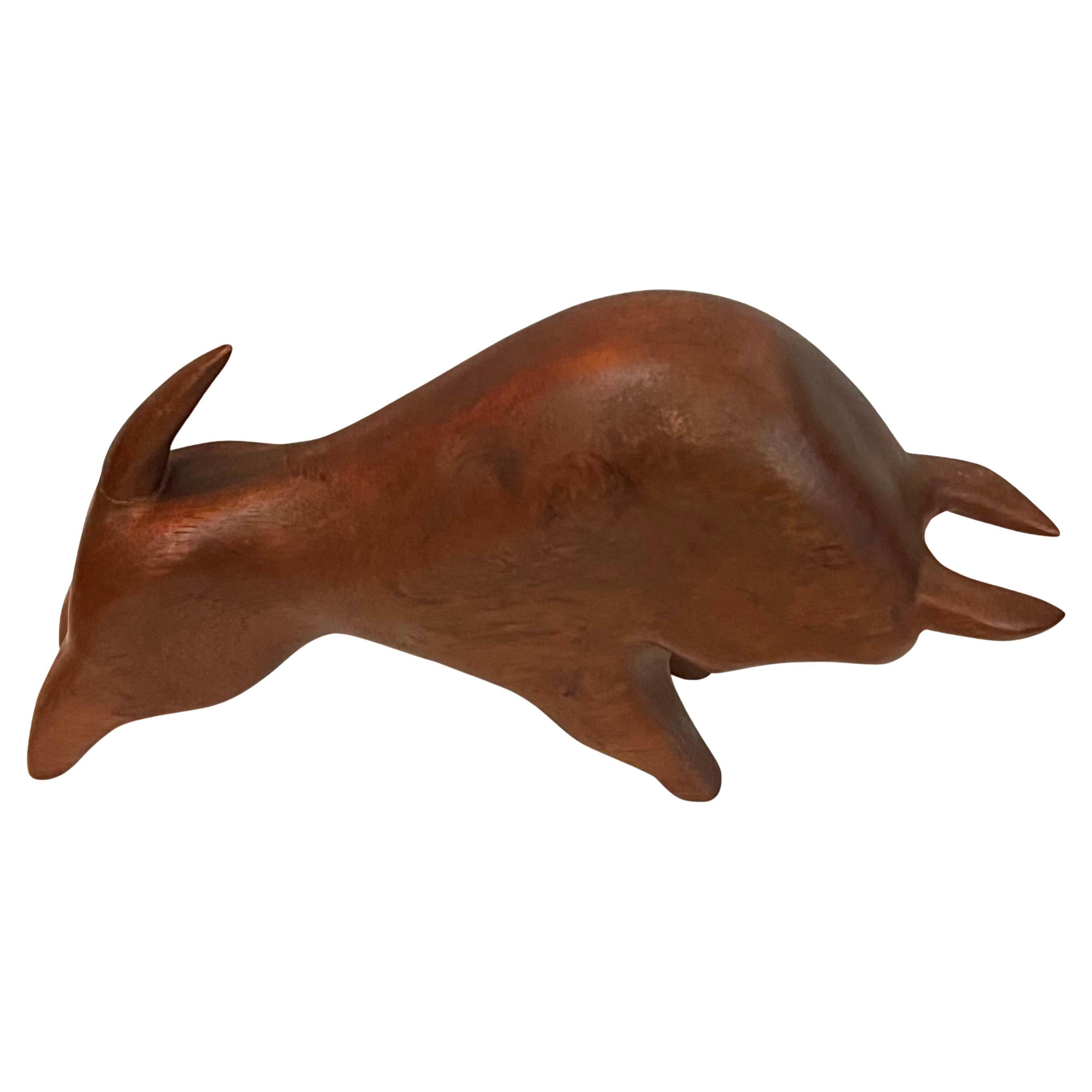Escultura de Toro de Caoba Maciza Americana Moderna de Mediados de Siglo Madera Tallada en Excelente estado para la venta en San Diego, CA