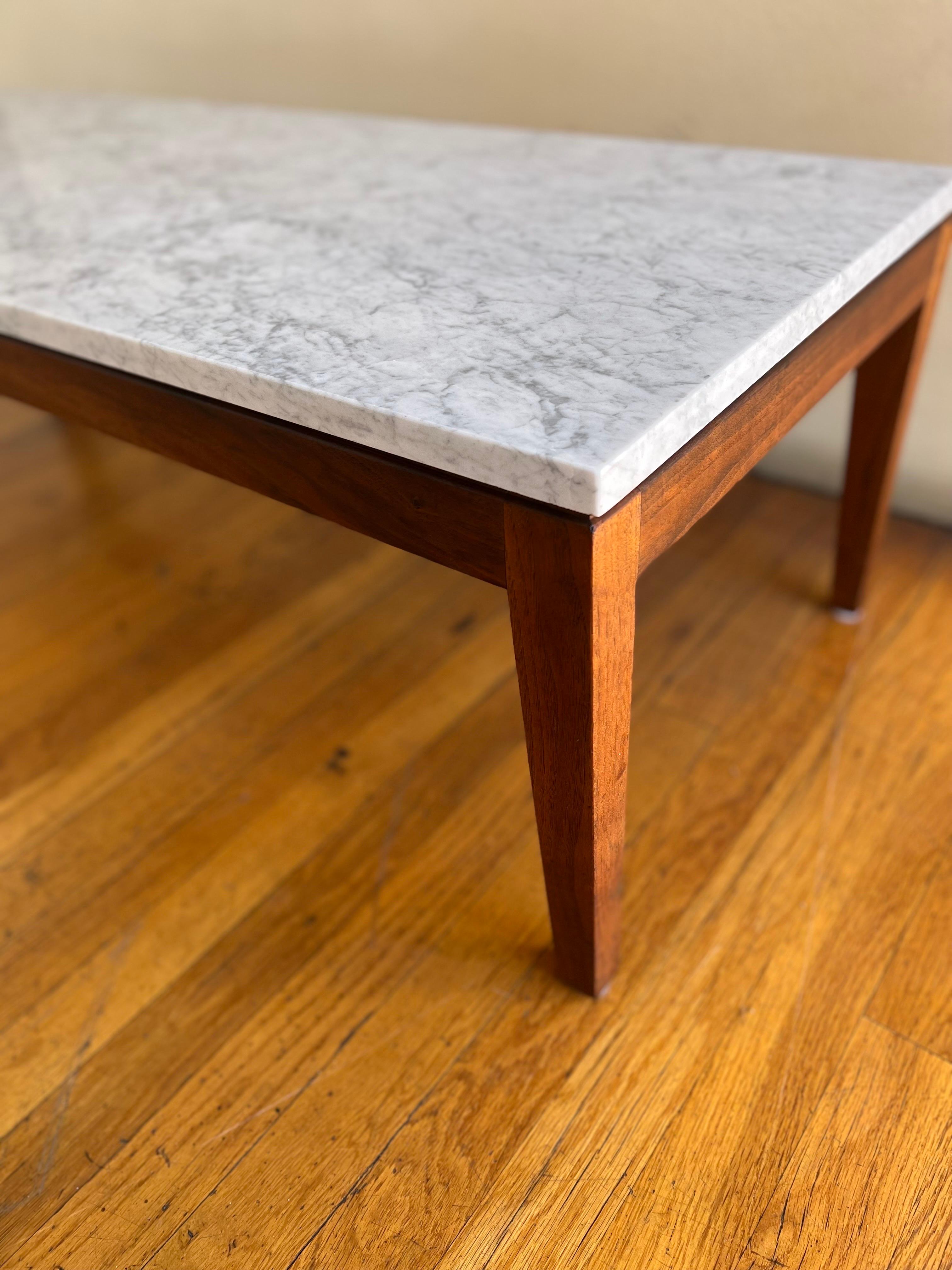 American Mid-Century Modern Solid Walnut & Marble Low Coffee Table/ Bench In Excellent Condition In San Diego, CA