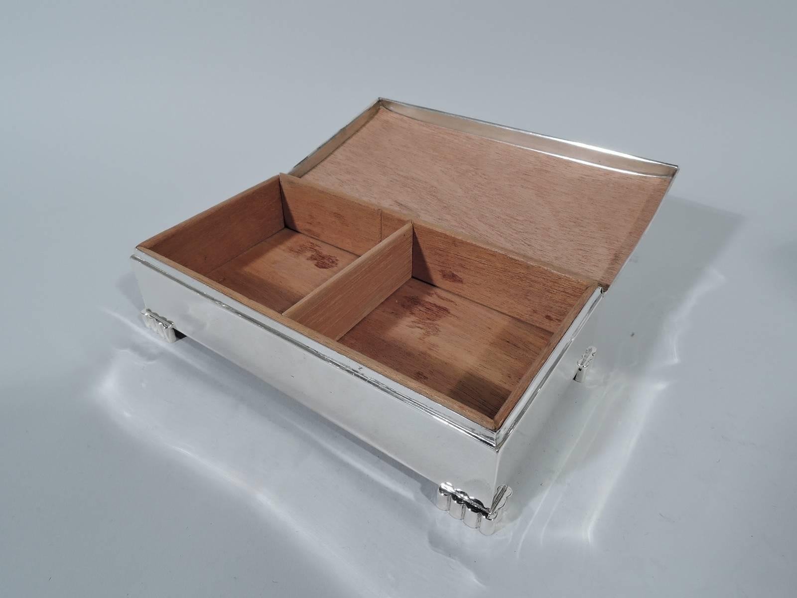 American Mid-Century Modern Sterling Silver Box In Excellent Condition In New York, NY