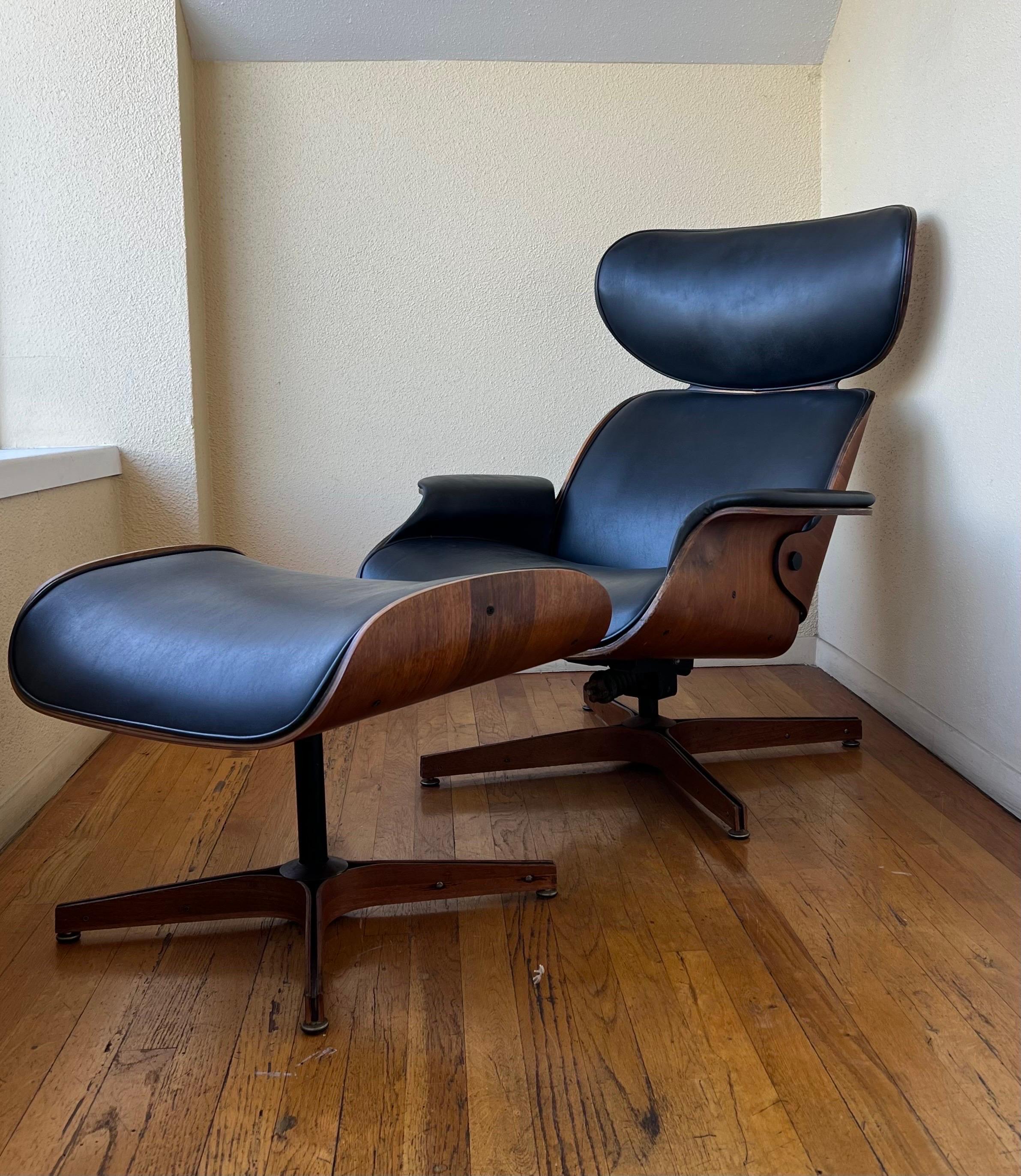 20th Century American Mid-Century Modern Walnut Chair & Ottoman by Plycraft
