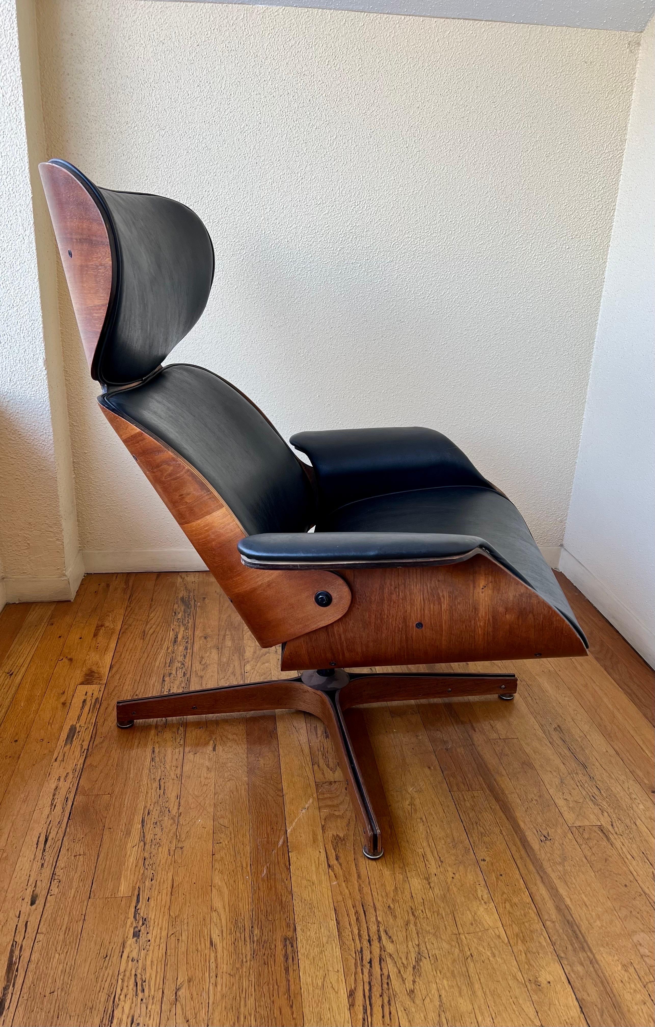 American Mid-Century Modern Walnut Chair & Ottoman by Plycraft 4