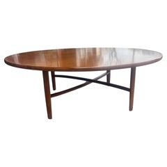 Amerikanischer Couchtisch aus Nussbaumholz, Mid-Century Modern, entworfen von Barney Flagg Drexel
