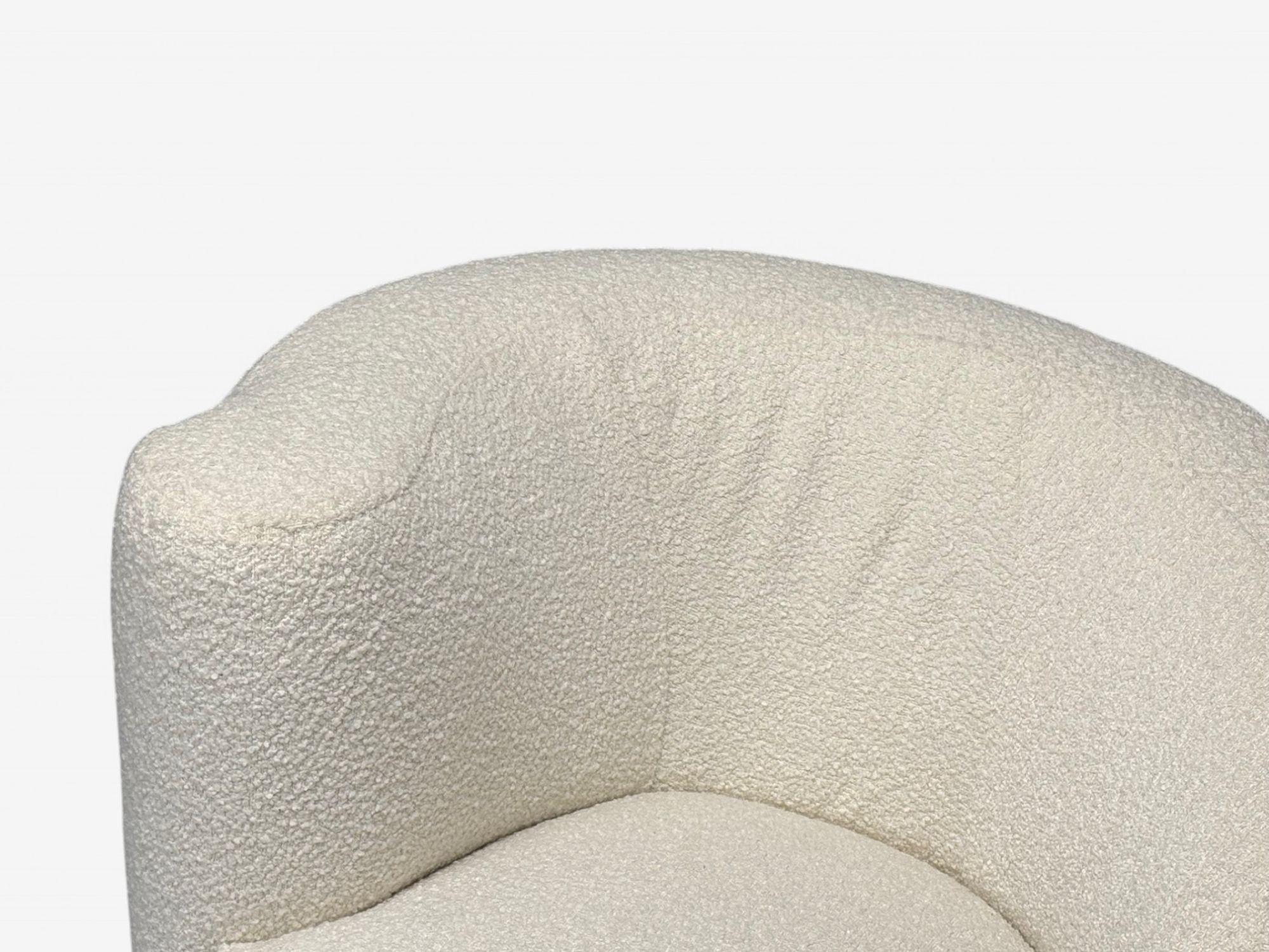 American Mid-Century Modern, White Bouclé, Nautilus Swivel Chairs, USA, 1970s For Sale 3