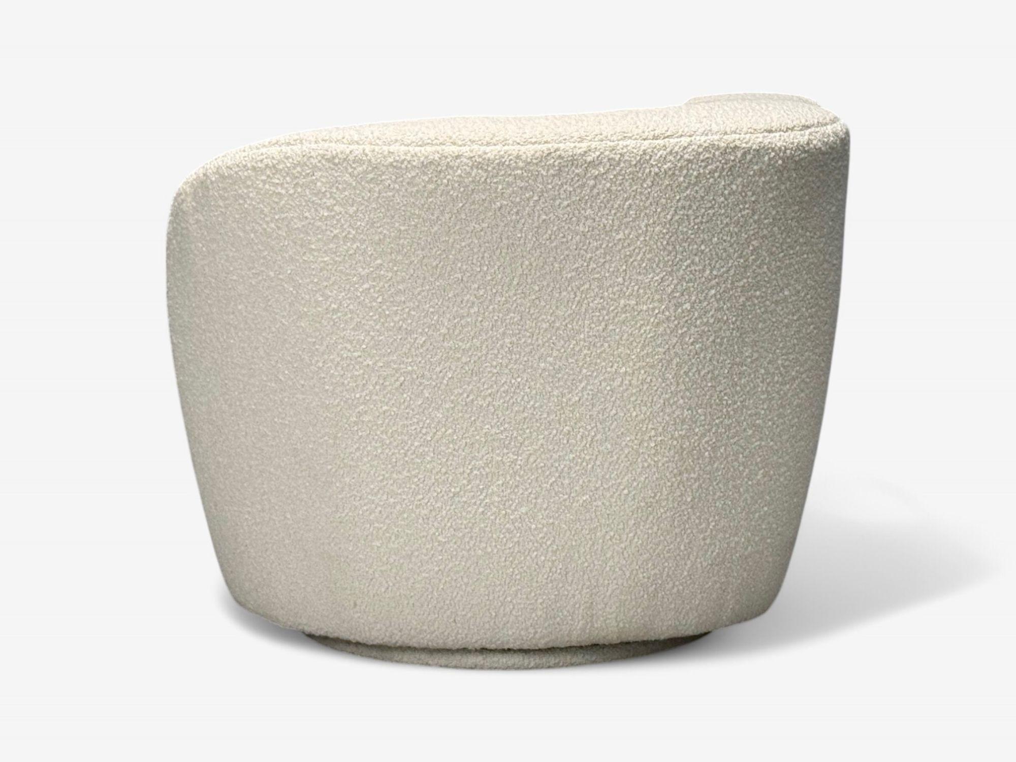 American Mid-Century Modern, White Bouclé, Nautilus Swivel Chairs, USA, 1970s For Sale 4