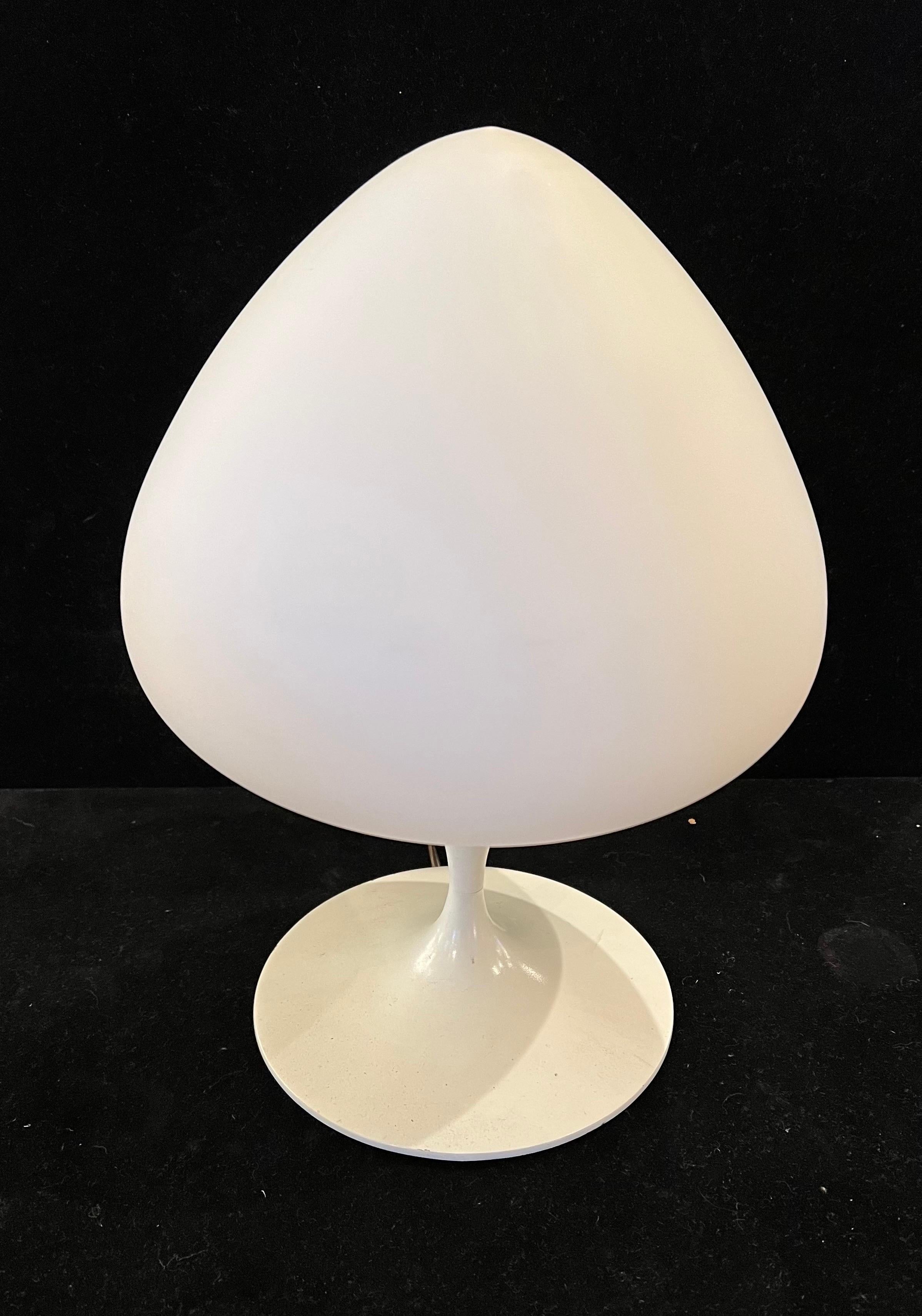 20th Century American Mid-Century Modern White Satin Enameled Laurel Table Rare Acorn Lamp