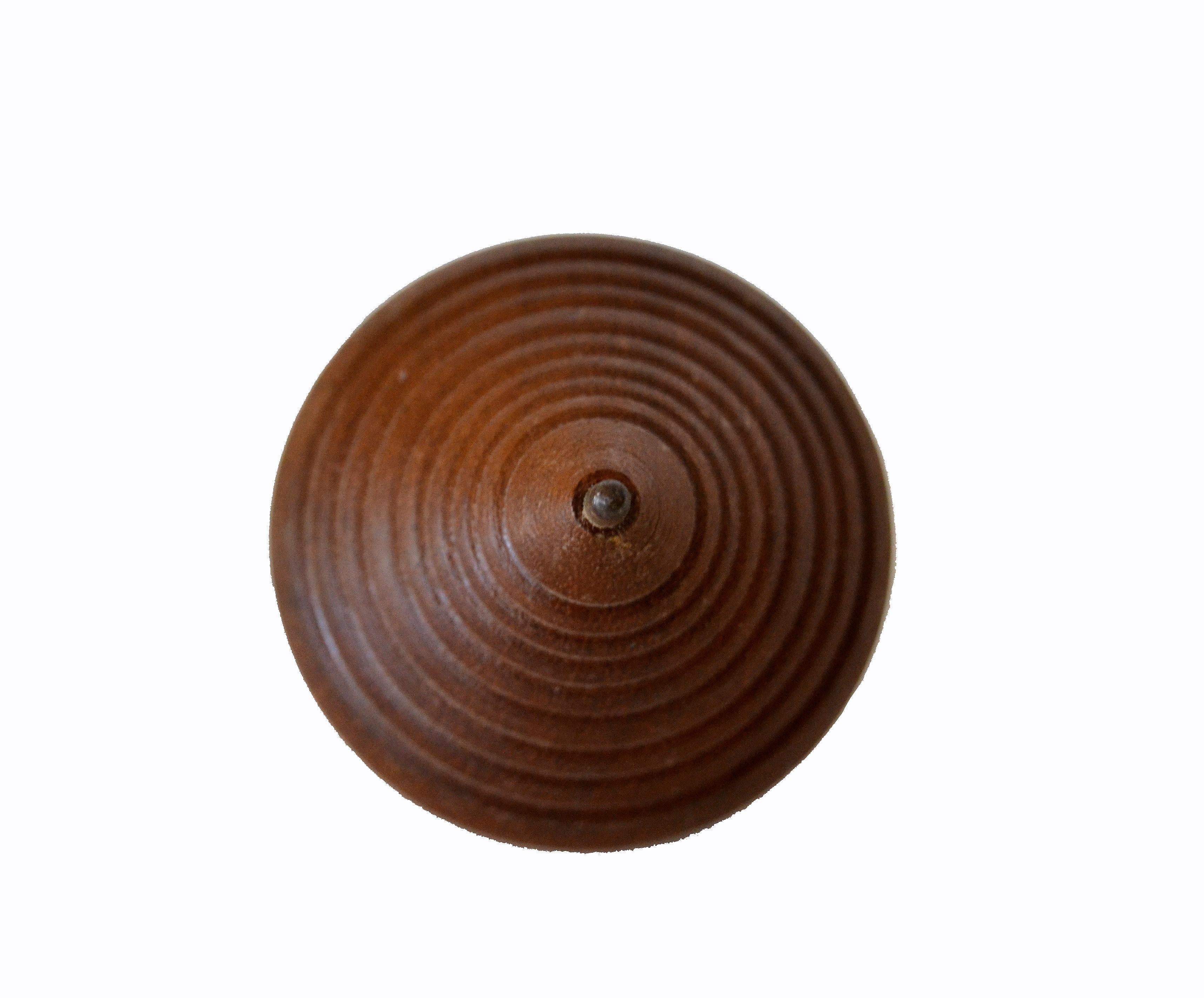 American Mid-Century Modern Woodworking Turned Walnut Wood Spinning Top Toy In Good Condition For Sale In Miami, FL