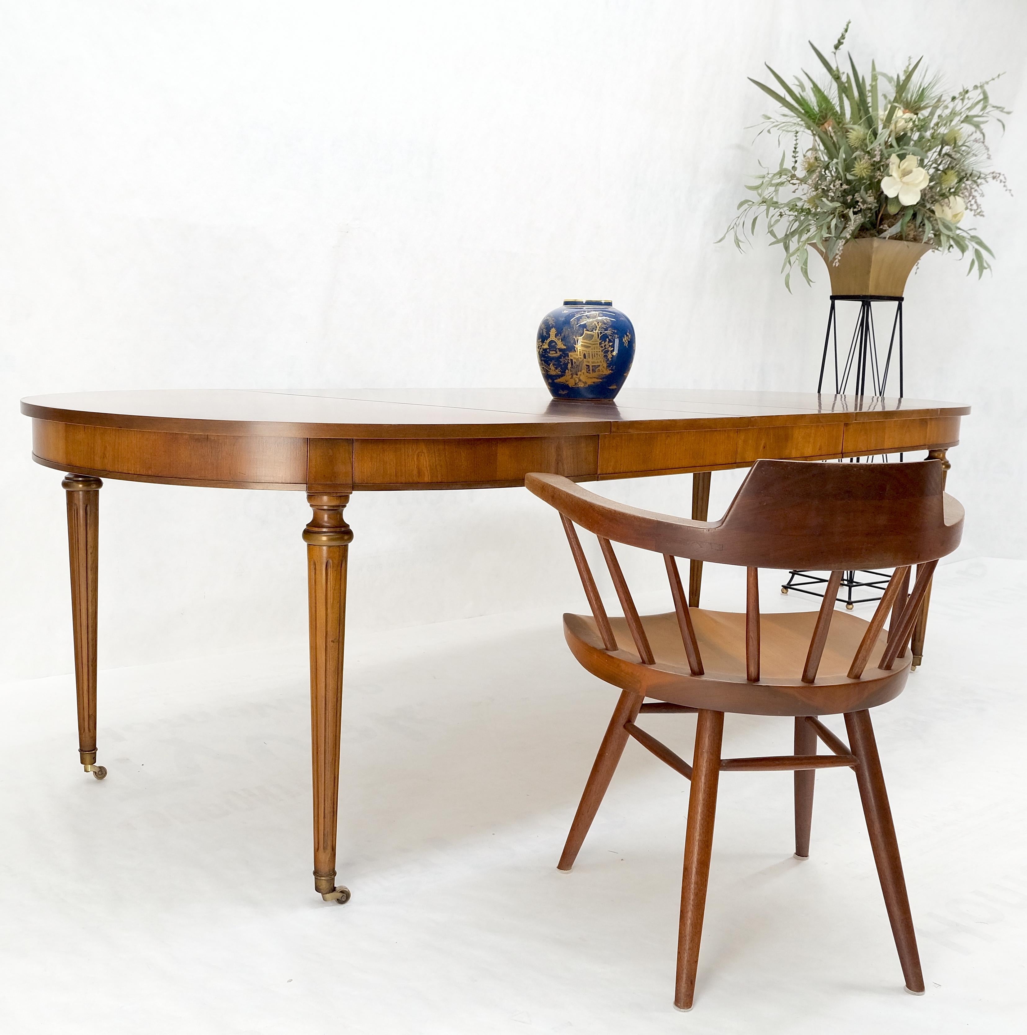 American Mid-Century Oval Satinwood DiningTable 3 Leaves Fluted Tapered Leg Mint For Sale 5