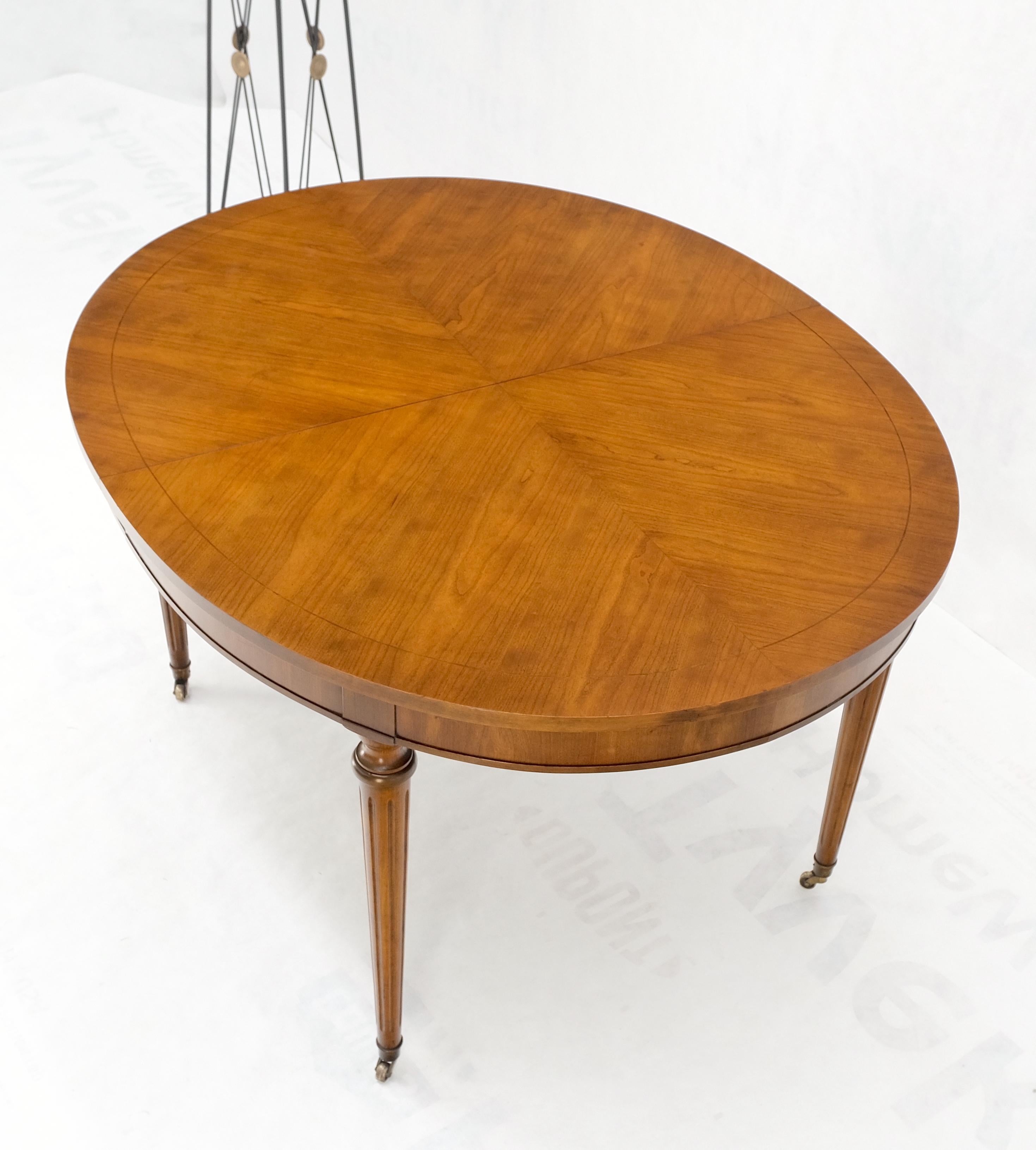 American Mid-Century Oval Satinwood DiningTable 3 Leaves Fluted Tapered Leg Mint For Sale 7