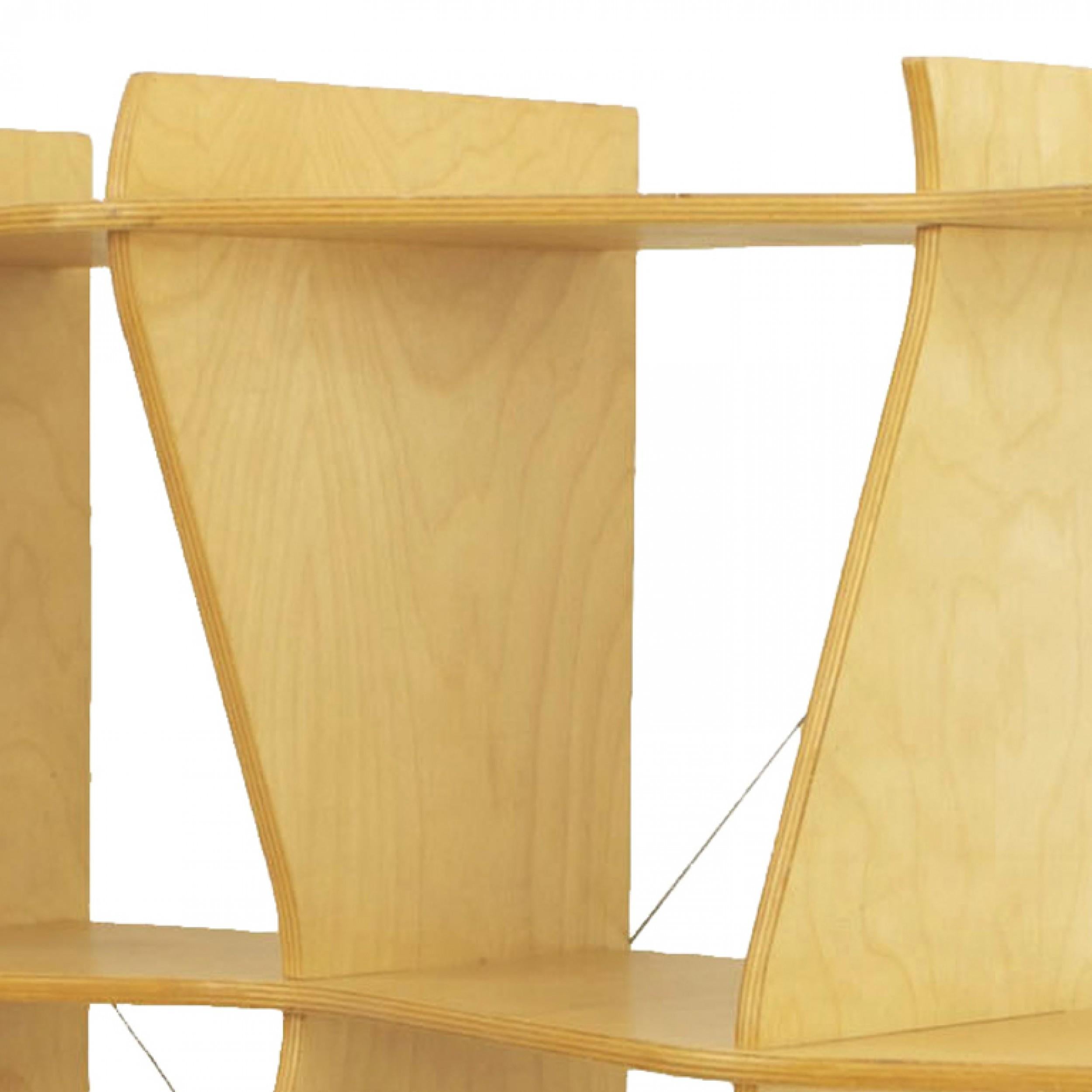 Amerikanische Etagere aus Sperrholz aus der Jahrhundertmitte (Handgefertigt) im Angebot