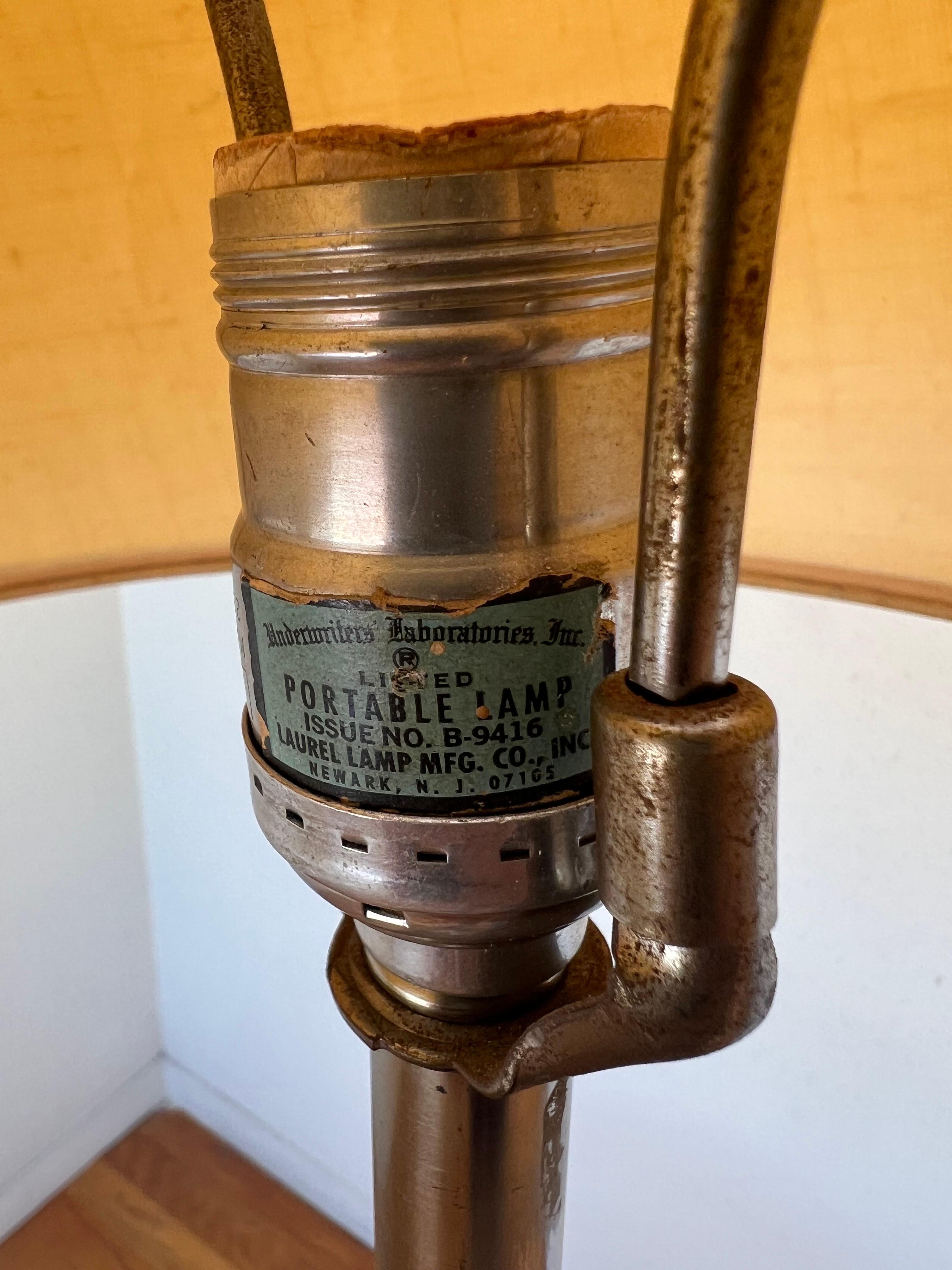 American Mid Century Rare Laurel Smoke Glass Table Floor Lamp In Good Condition In San Diego, CA