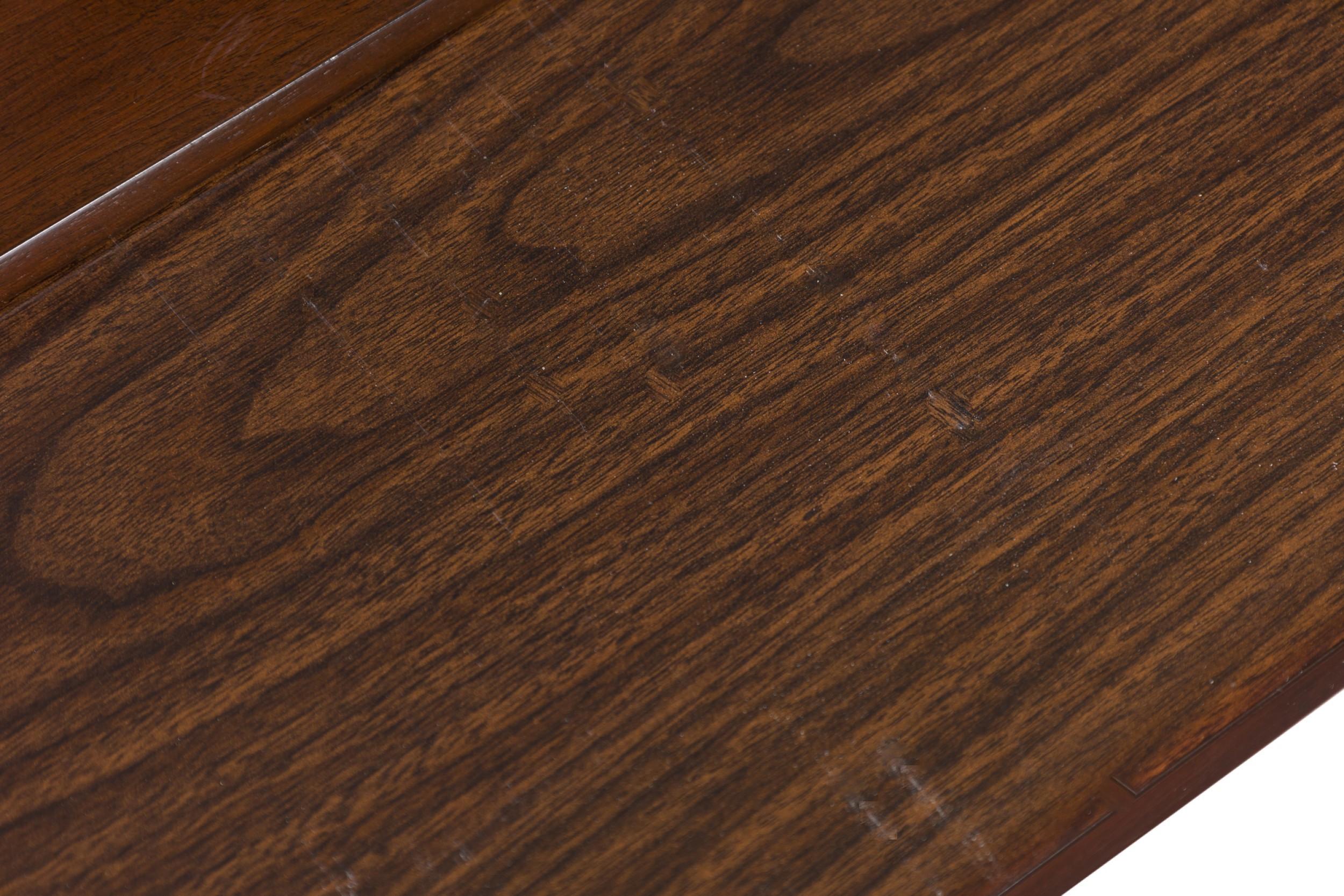 Credenza americana di metà secolo Renzo Rutili in noce e rame in vendita 2