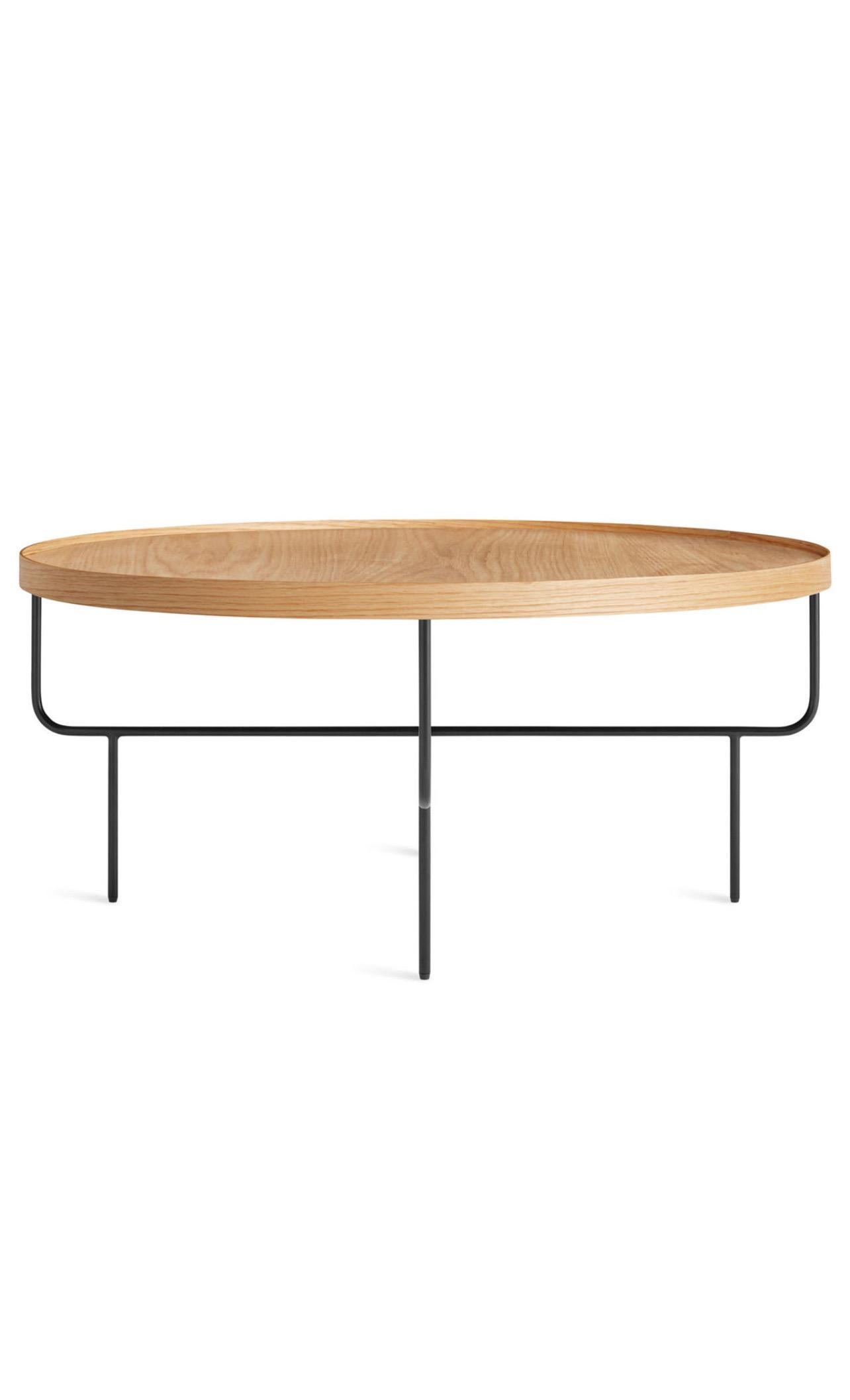 Mid-Century Modern Table basse ronde américaine du milieu du siècle dernier, avec base en fer et finition supérieure en chêne en vente