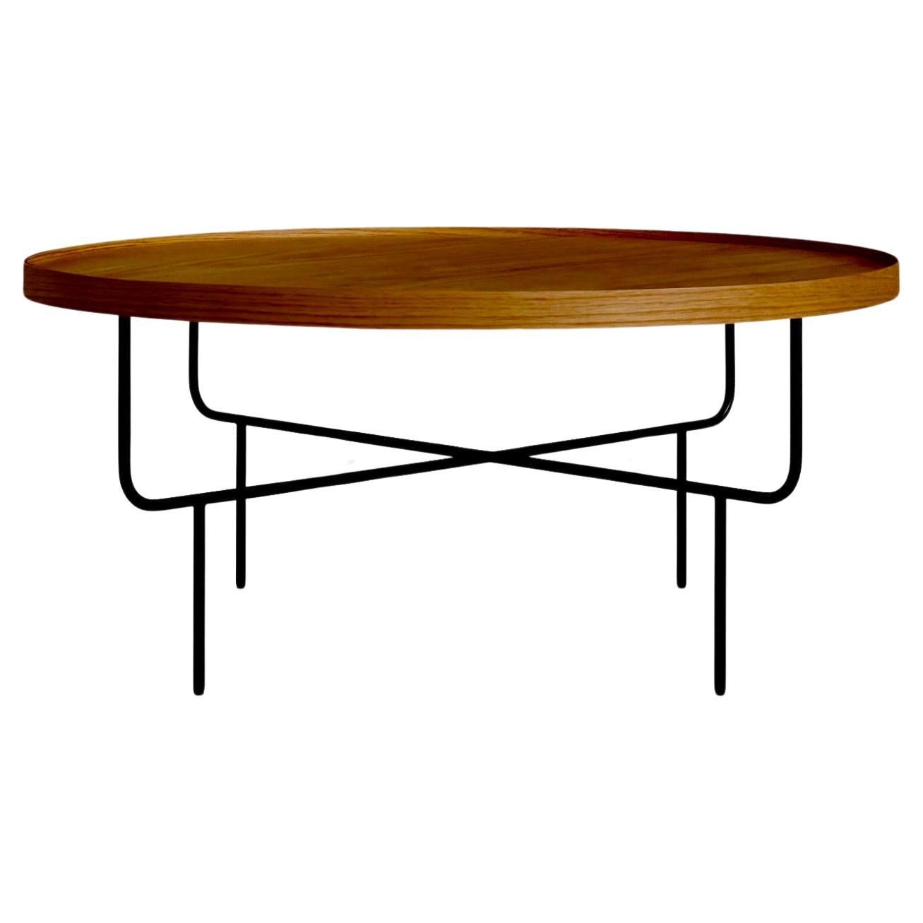 Table basse ronde américaine du milieu du siècle dernier, avec base en fer et finition supérieure en chêne en vente