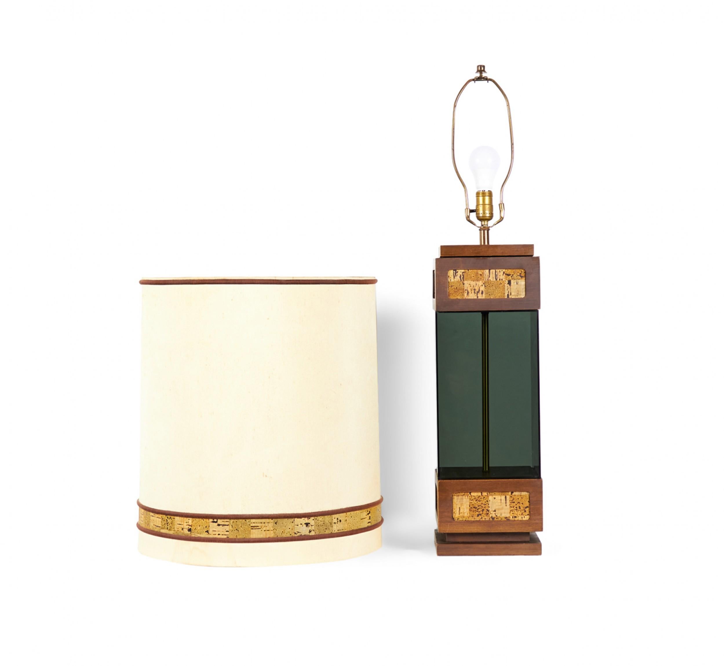 Lampe de table américaine du milieu du siècle dernier en verre fumé et liège en vente 2