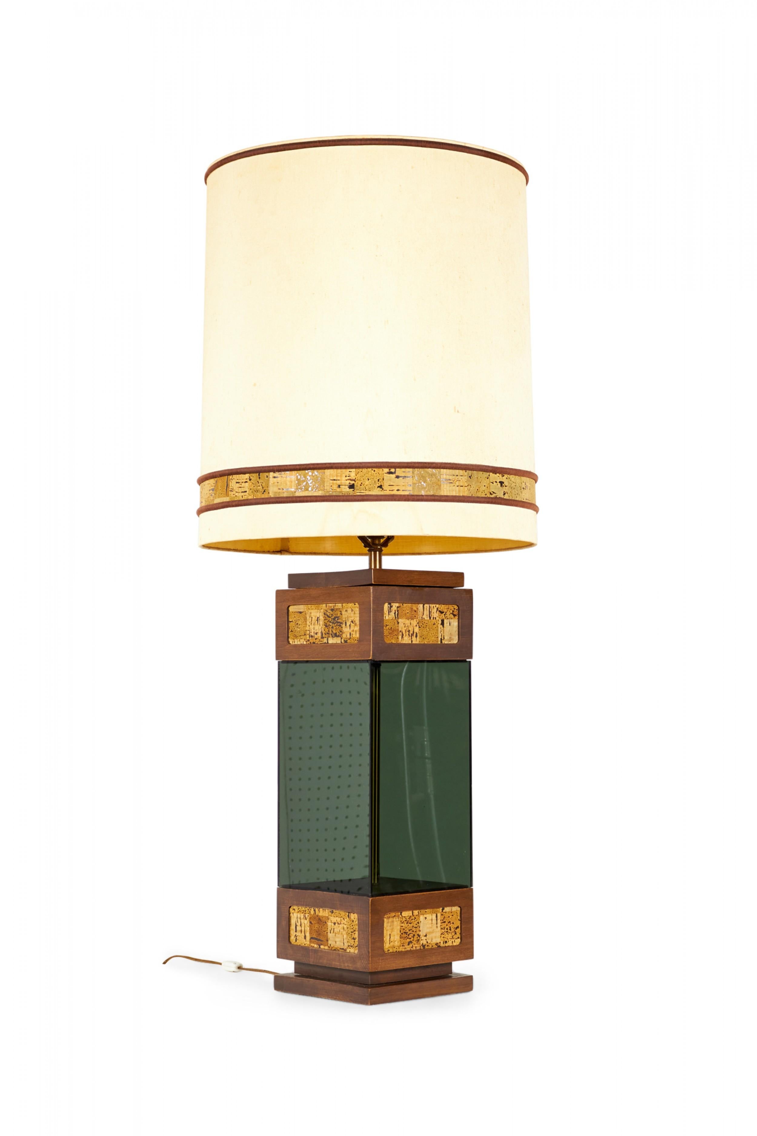 Lampe de table américaine du milieu du siècle dernier en verre fumé et liège en vente 3