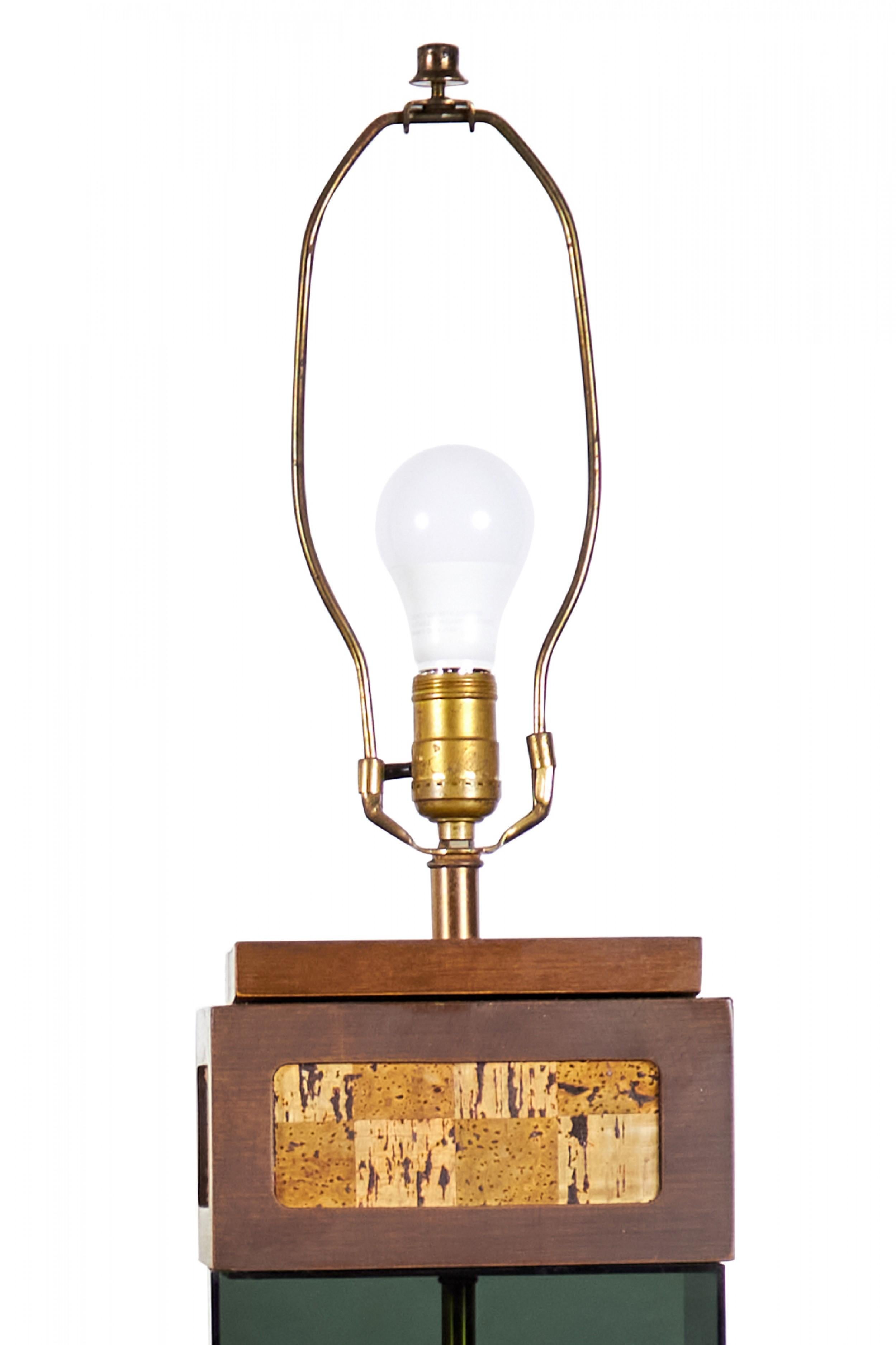 Américain Lampe de table américaine du milieu du siècle dernier en verre fumé et liège en vente