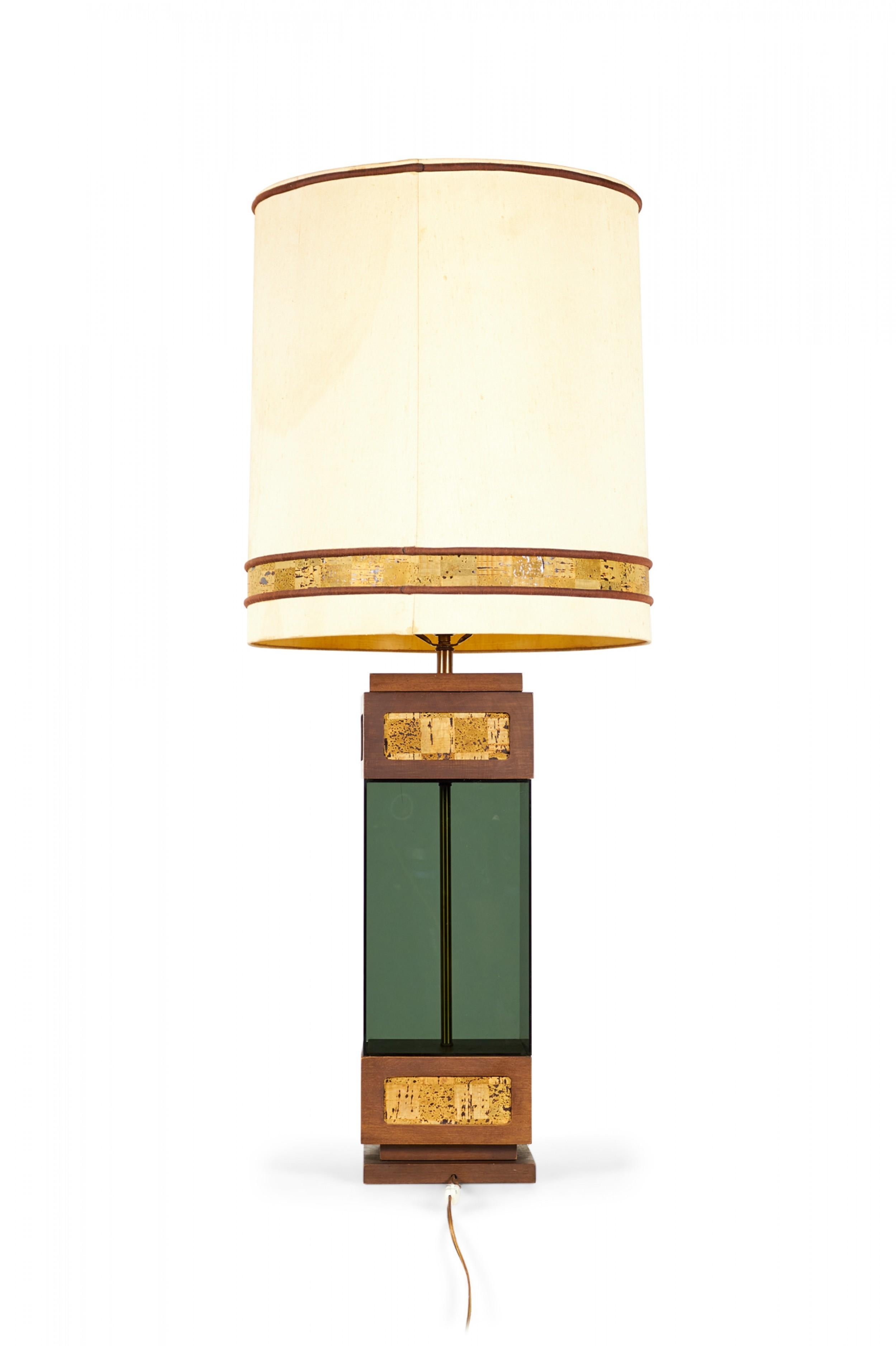 Lampe de table américaine du milieu du siècle dernier en verre fumé et liège Bon état - En vente à Queens, NY