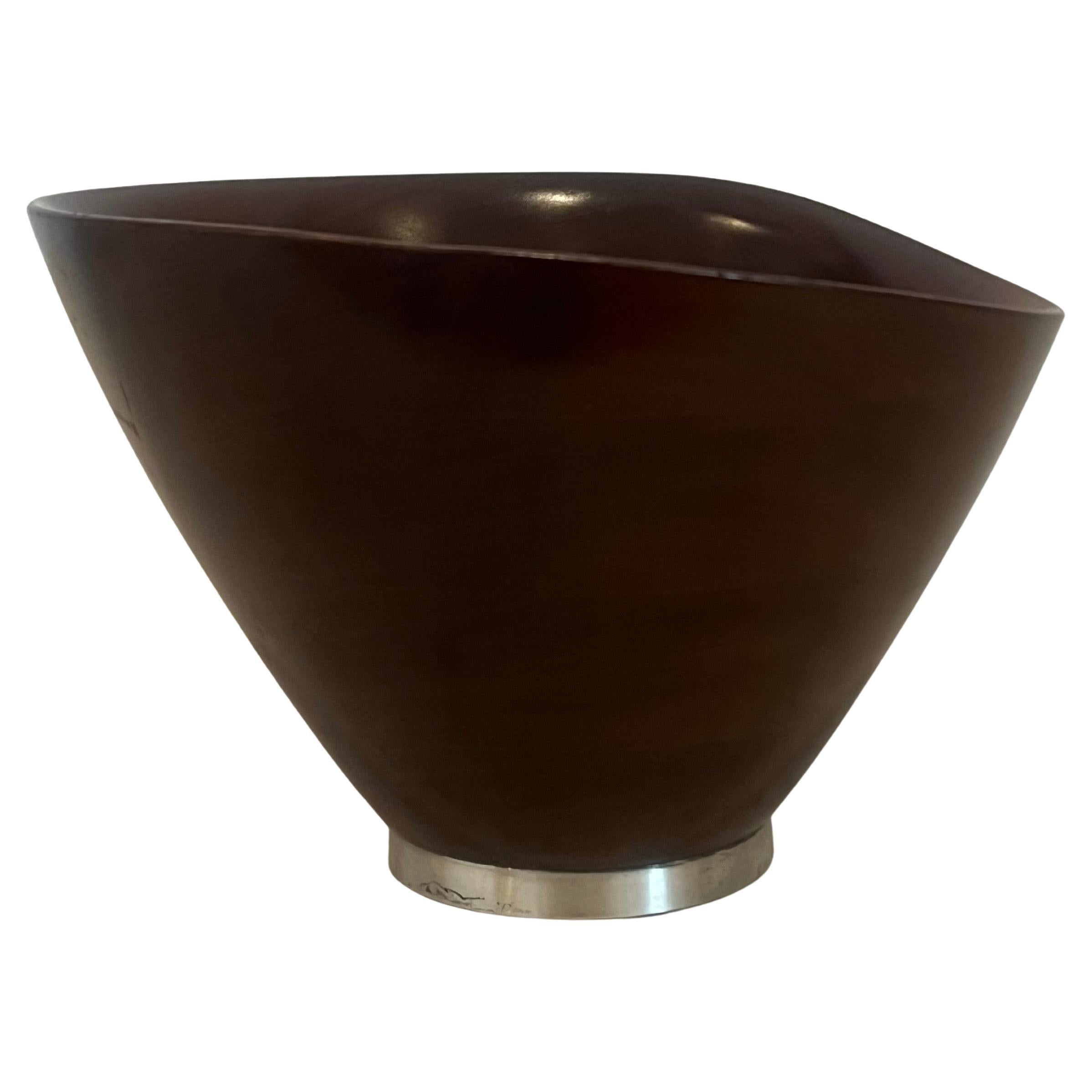 Cuenco grande americano de caoba maciza y plata de ley de mediados de siglo Cógelo todo siglo XX en venta