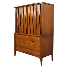 Grande commode américaine du milieu du siècle